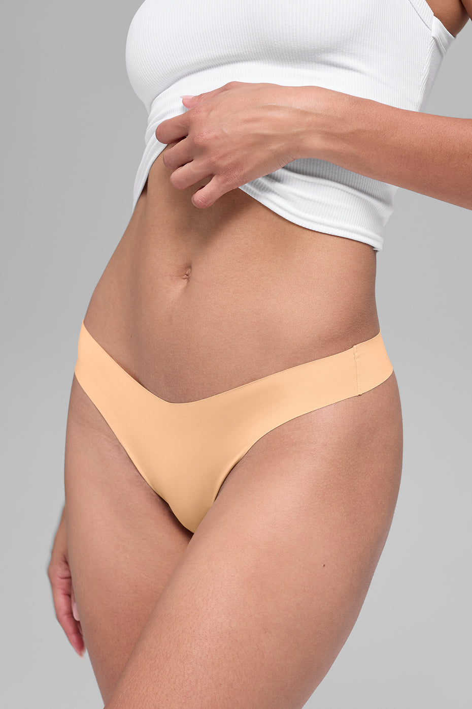 Airbrush Invisible Thong - Champagne--2