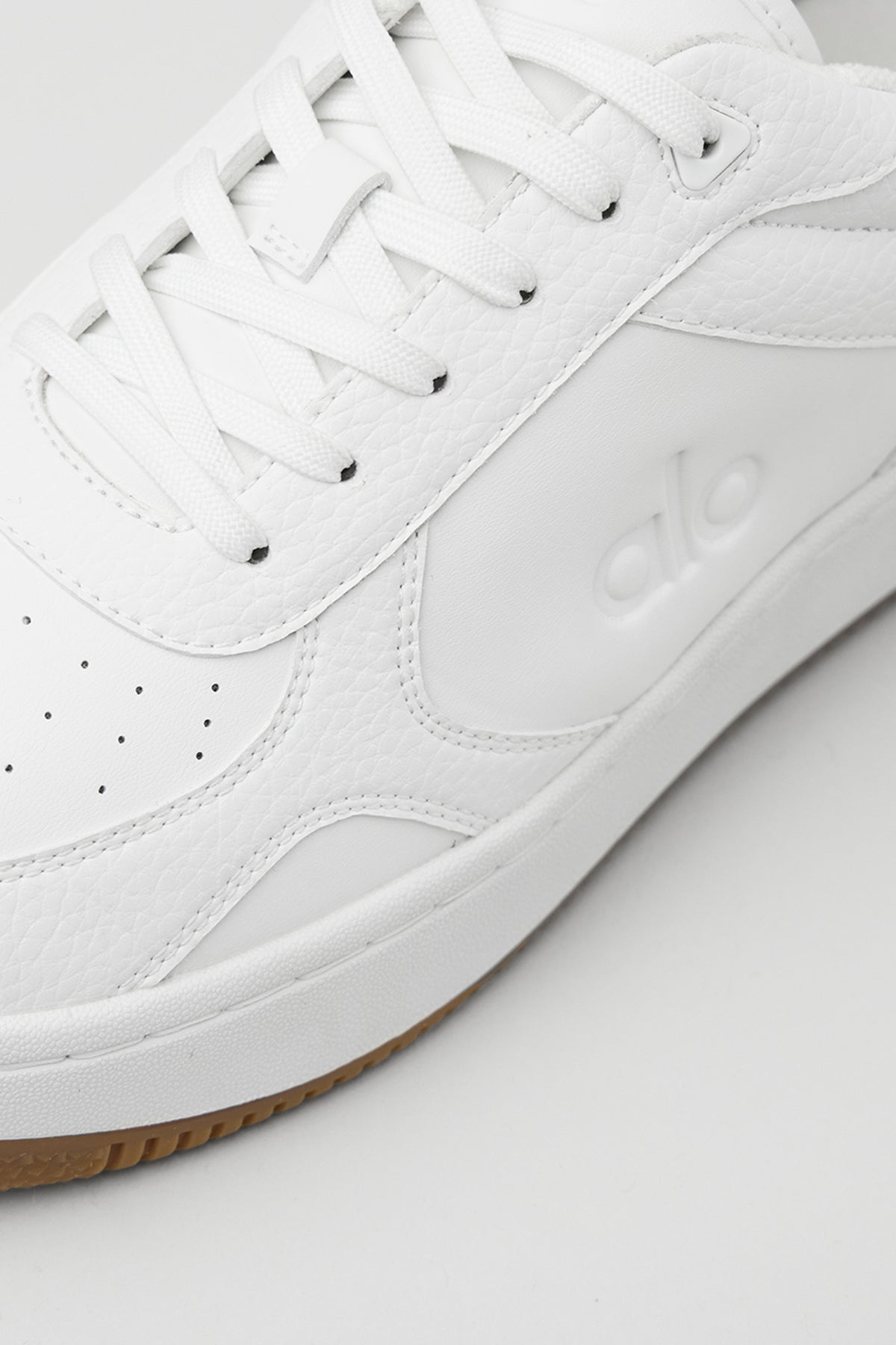 ALO Recovery Mode Sneaker (Unisex) - Natural White/Gum--6