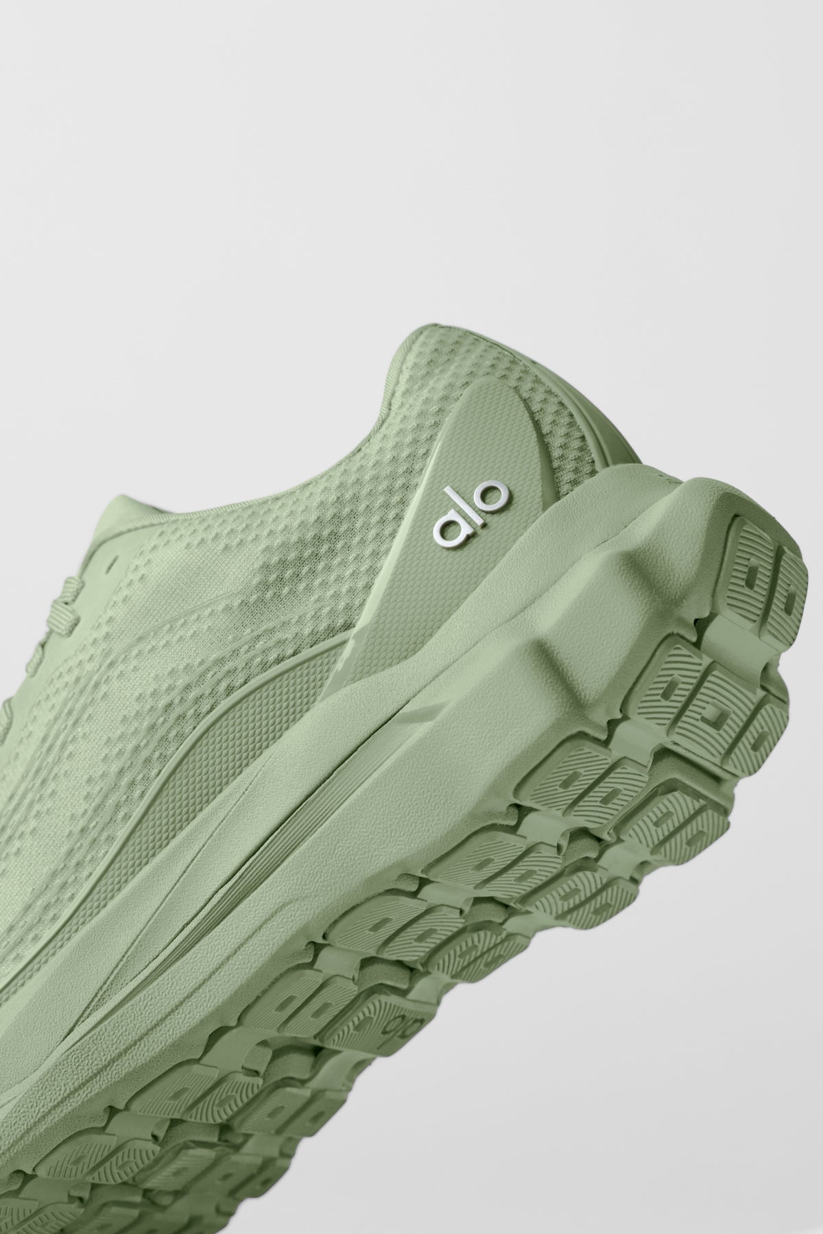 ALO Runner (Unisex) - Dune Grass--6