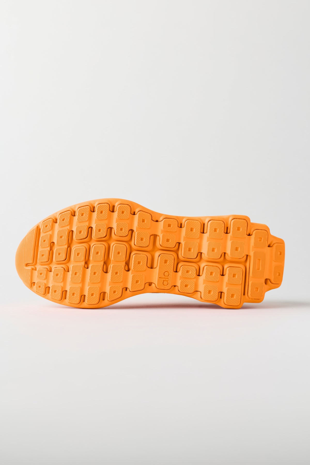 ALO Runner (Unisex) - Satsuma Breeze--6