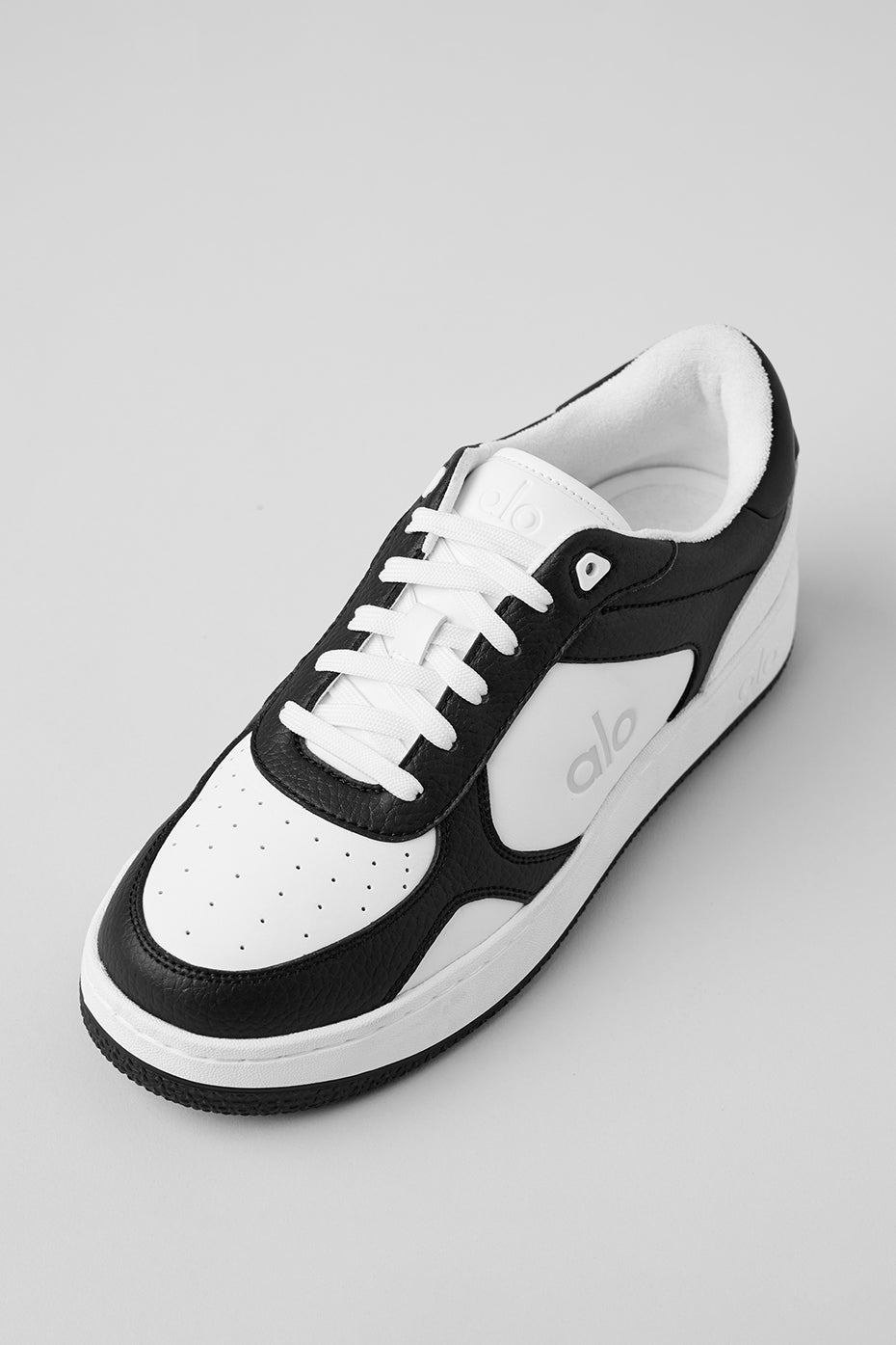 ALO Recovery Mode Sneaker (Unisex) - Black/White--5
