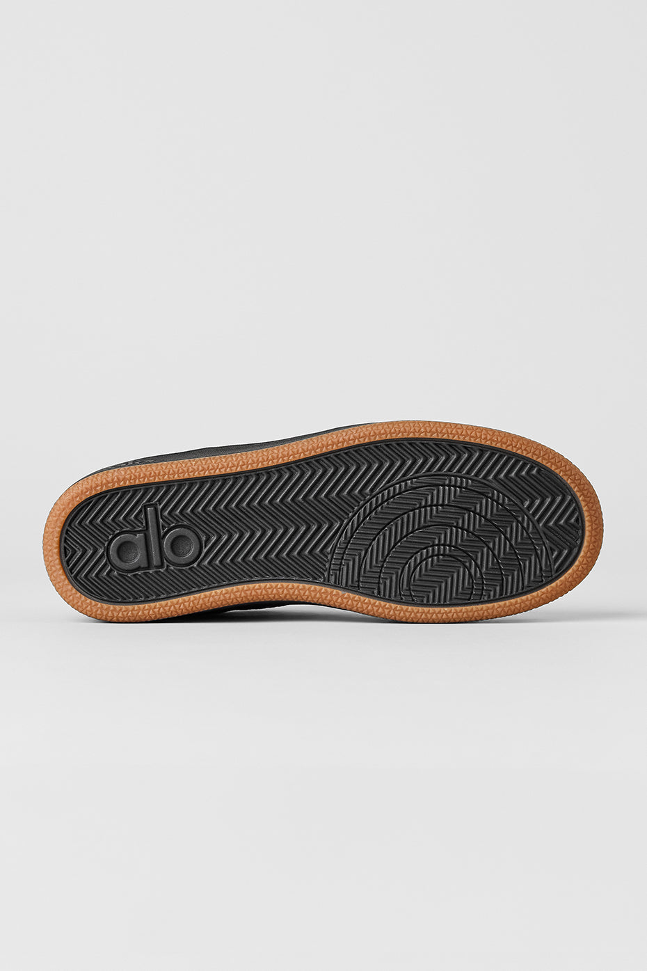 ALO Recovery Mode Sneaker (Unisex) - Black/Gum--4