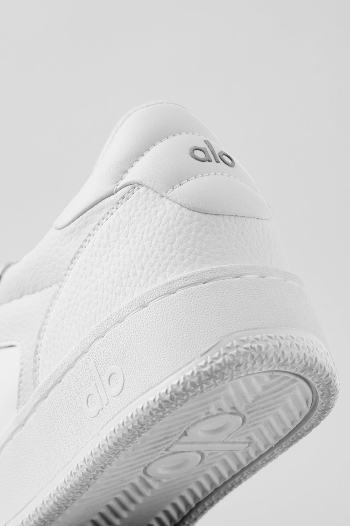 ALO Recovery Mode Sneaker (Unisex) - Natural White--5