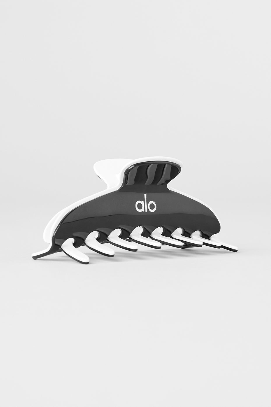 Outline Claw Clip - Black/White--1