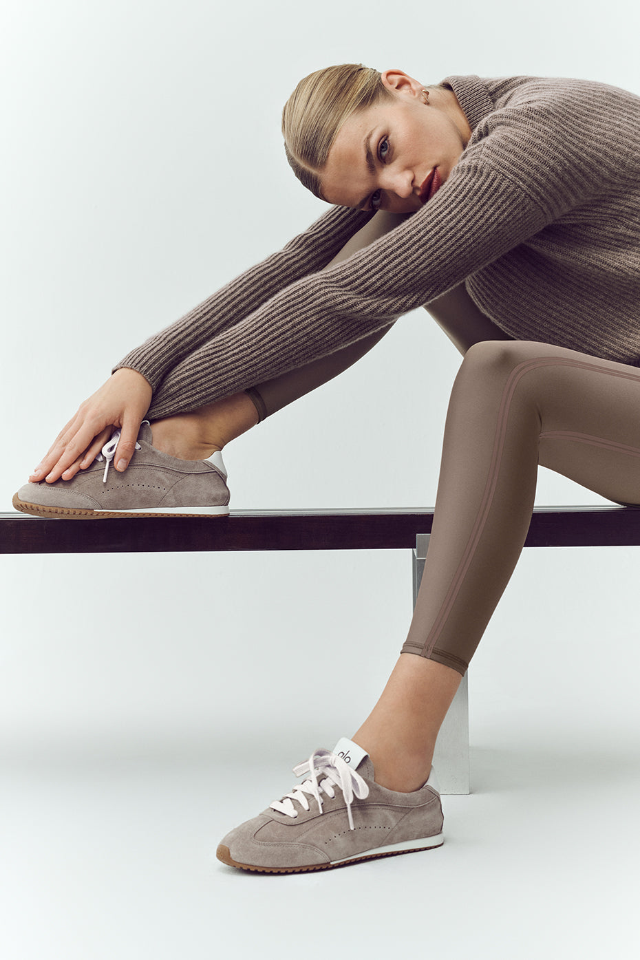 ALO Sunset Sneaker (Unisex) - Alpine Cocoa--1