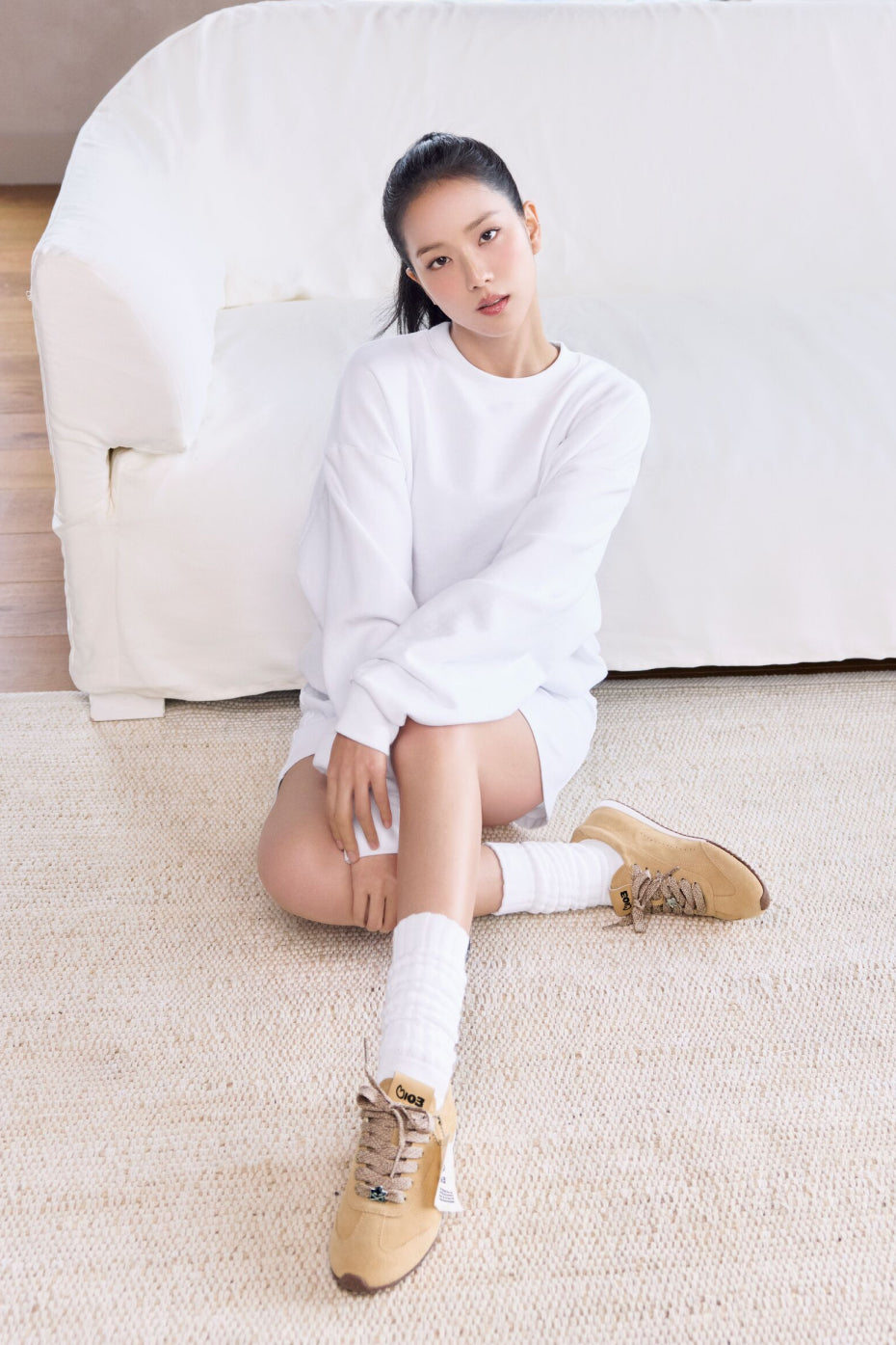 ALO Sunset Sneaker + Jisoo - Caramel Cream--0