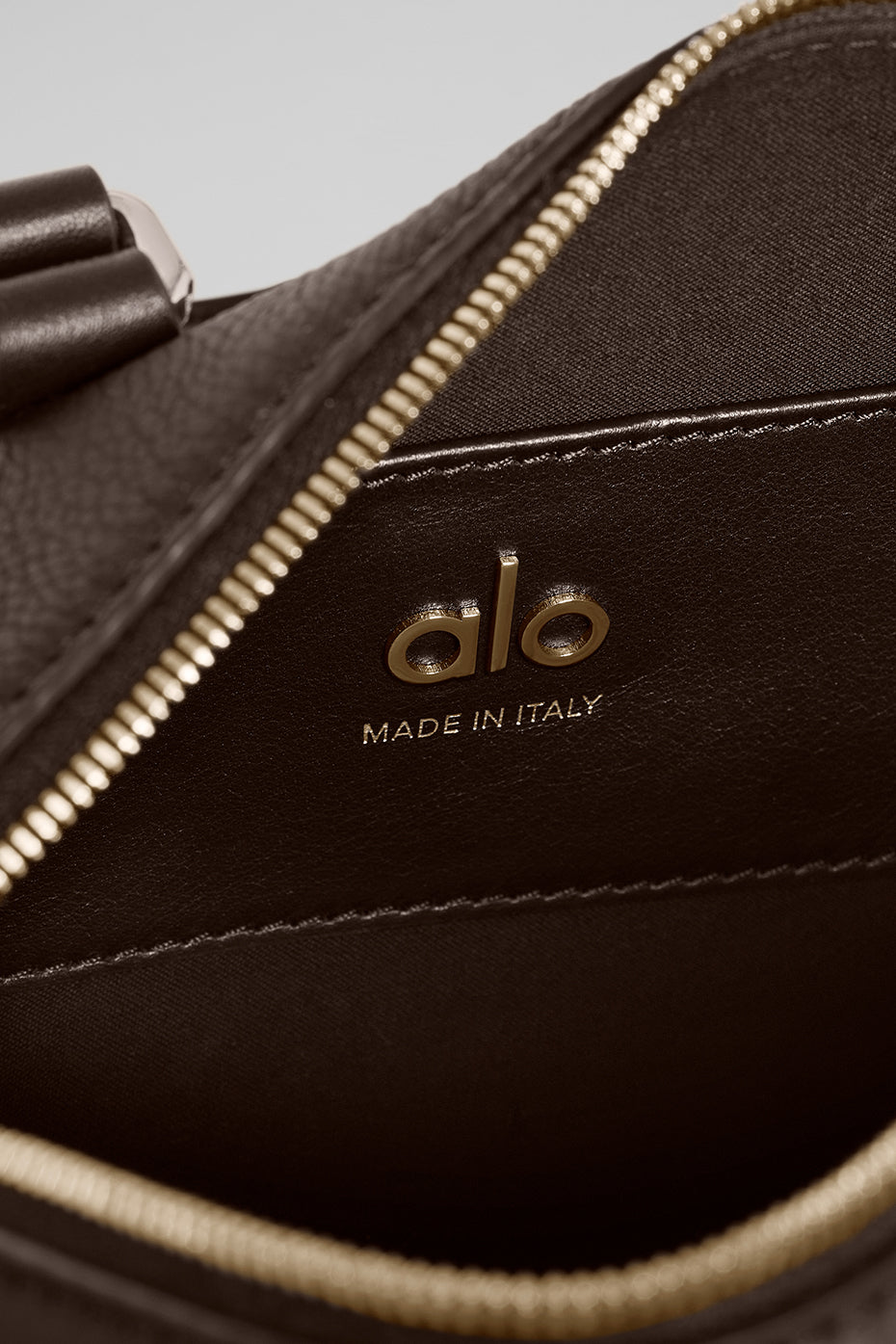 ALO Mini Voyage - Espresso Leather--5
