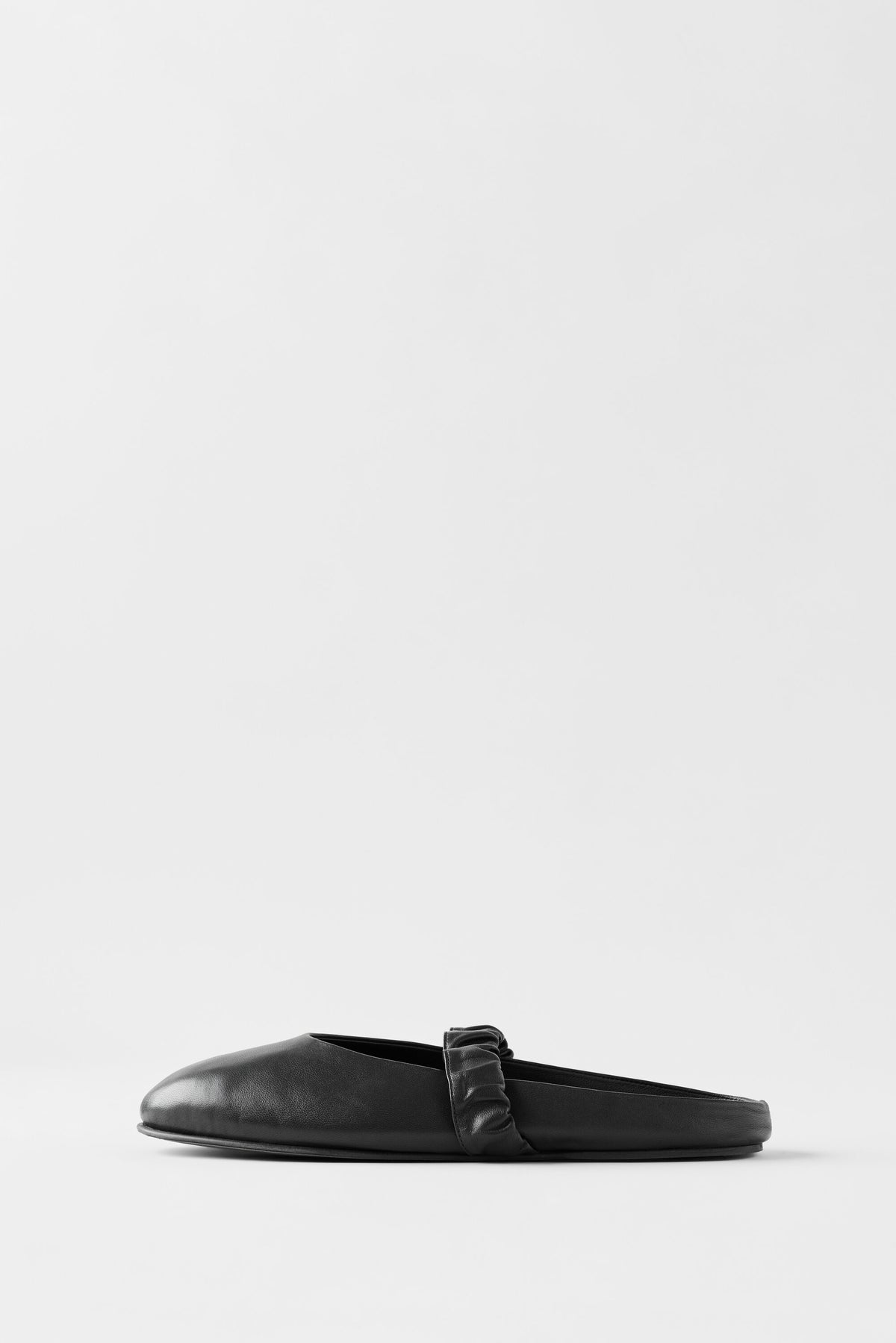 ALO Ballet Mule - Black--2