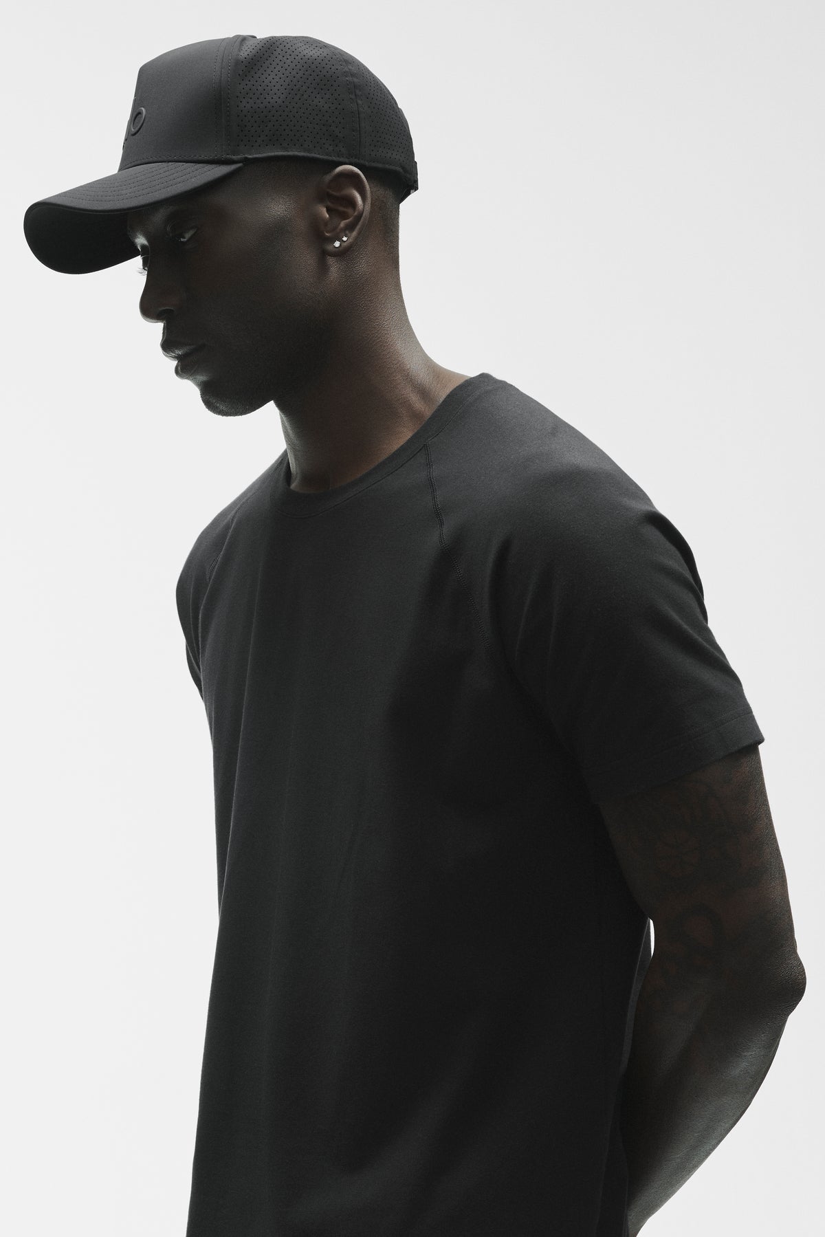 ALO Vapor Crewneck Short Sleeve - Black--2