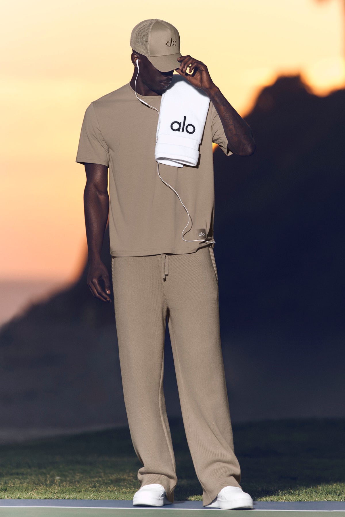 Street Essential Tee - Gravel--0