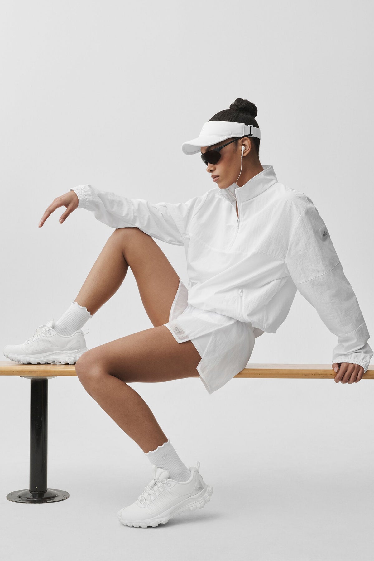 Light Weight Takeaway Track Pullover - White--3