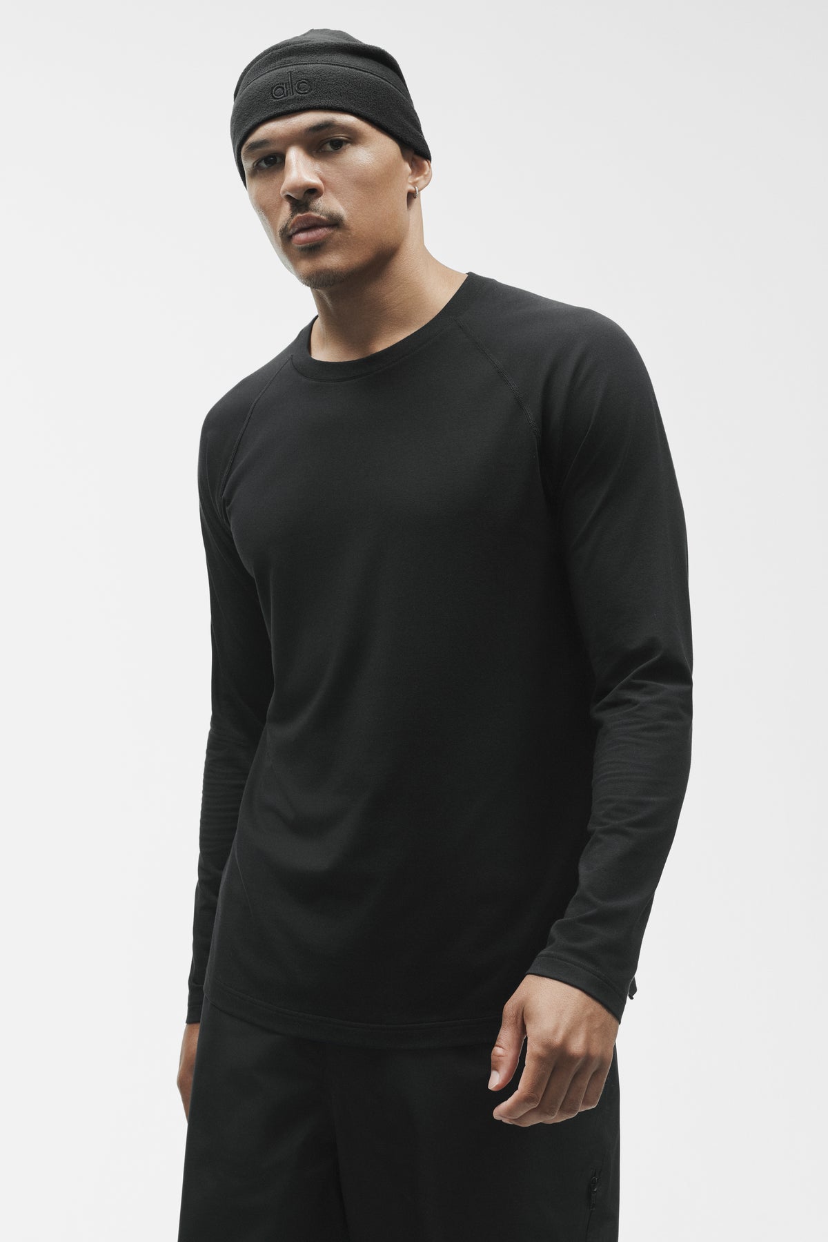 ALO Vapor Crewneck Long Sleeve - Black--2