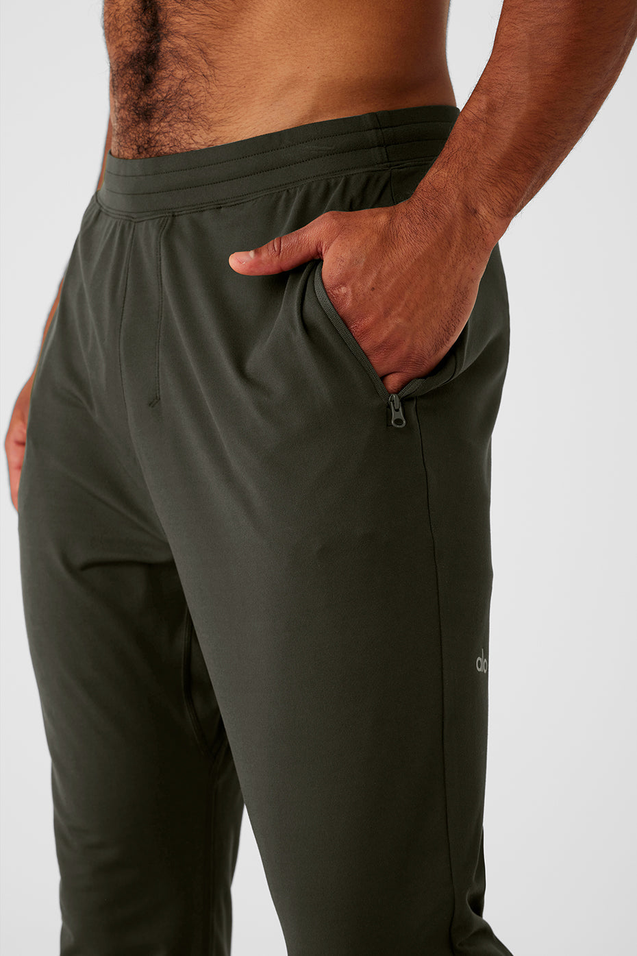 Conquer React Performance Pant - Stealth Green--3