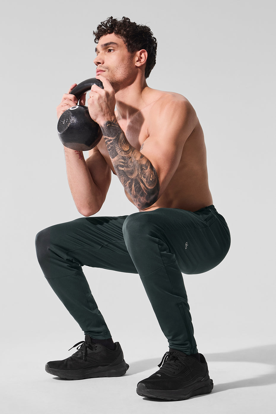 Conquer React Performance Pant - Charcoal Green--4