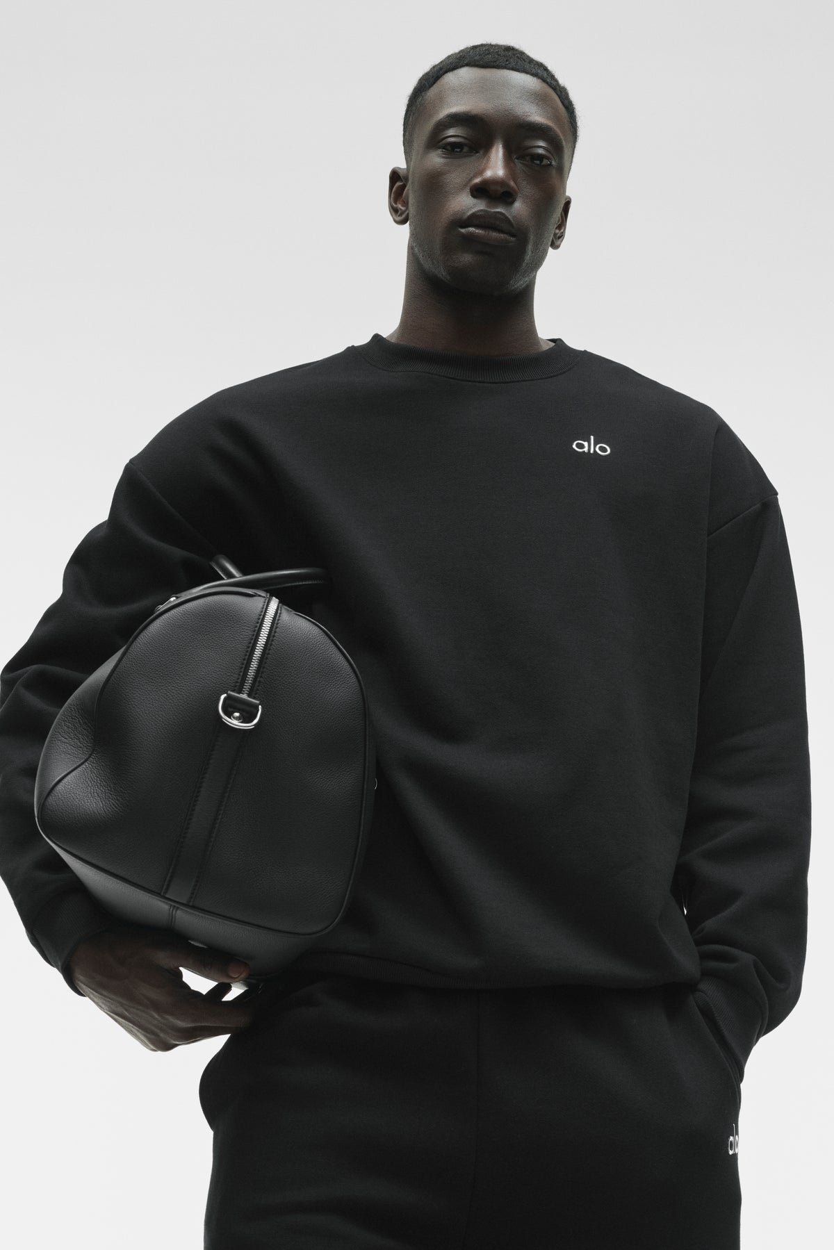 Accolade Crew Neck Pullover - Black--2