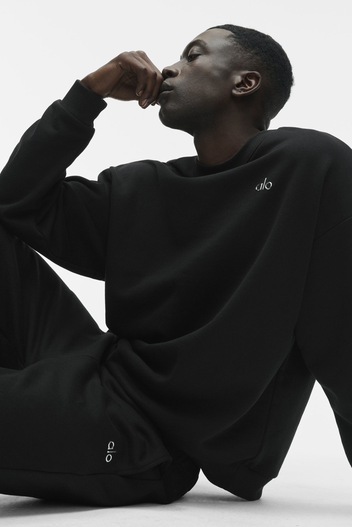Accolade Crew Neck Pullover - Black--3