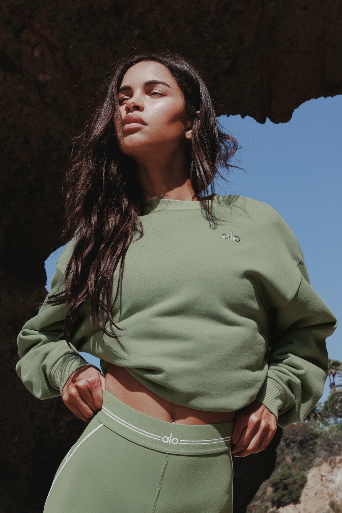 Accolade Crew Neck Pullover - Dune Grass--0