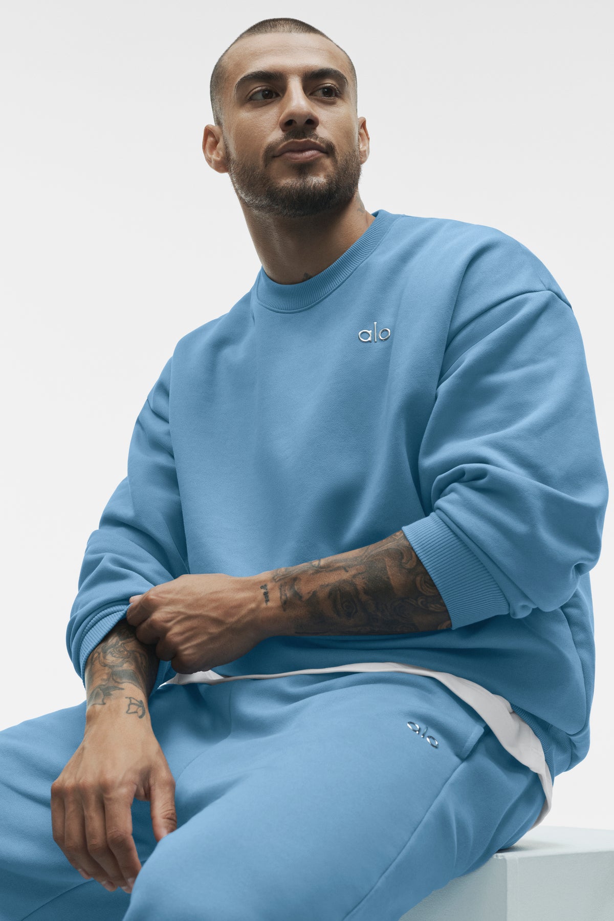 Accolade Crew Neck Pullover - California Blue--0