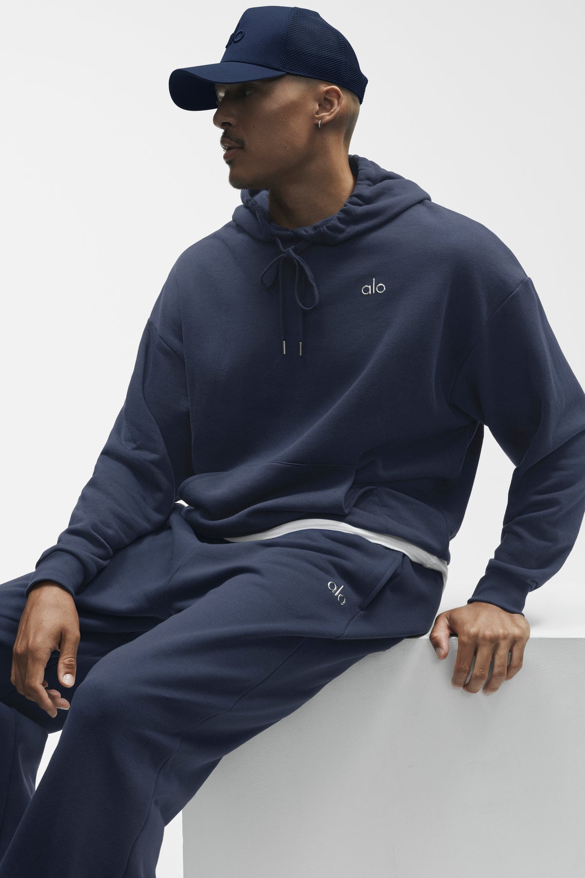Accolade Hoodie - Navy--0