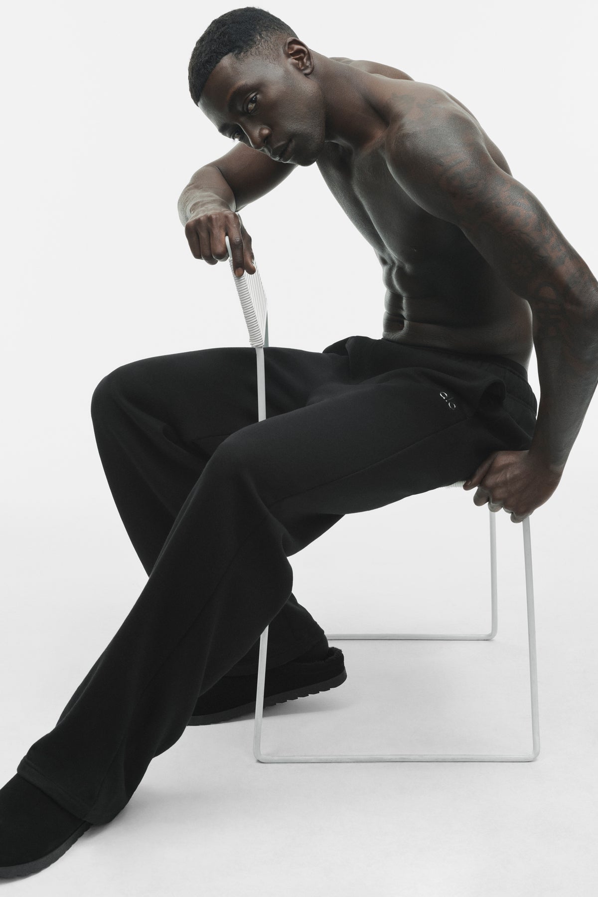 Accolade Straight Leg Sweatpant - Black--3