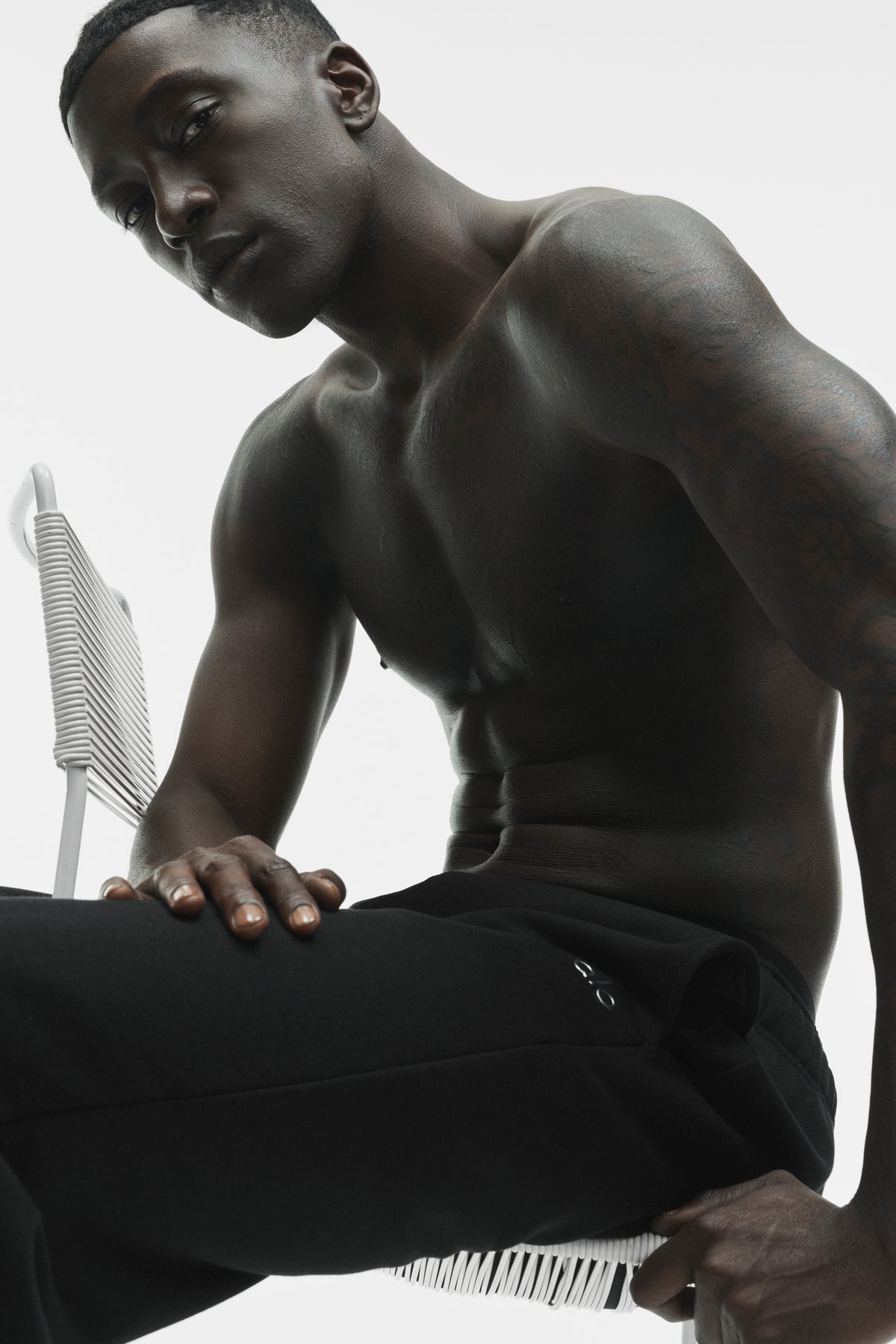 Accolade Straight Leg Sweatpant - Black--1