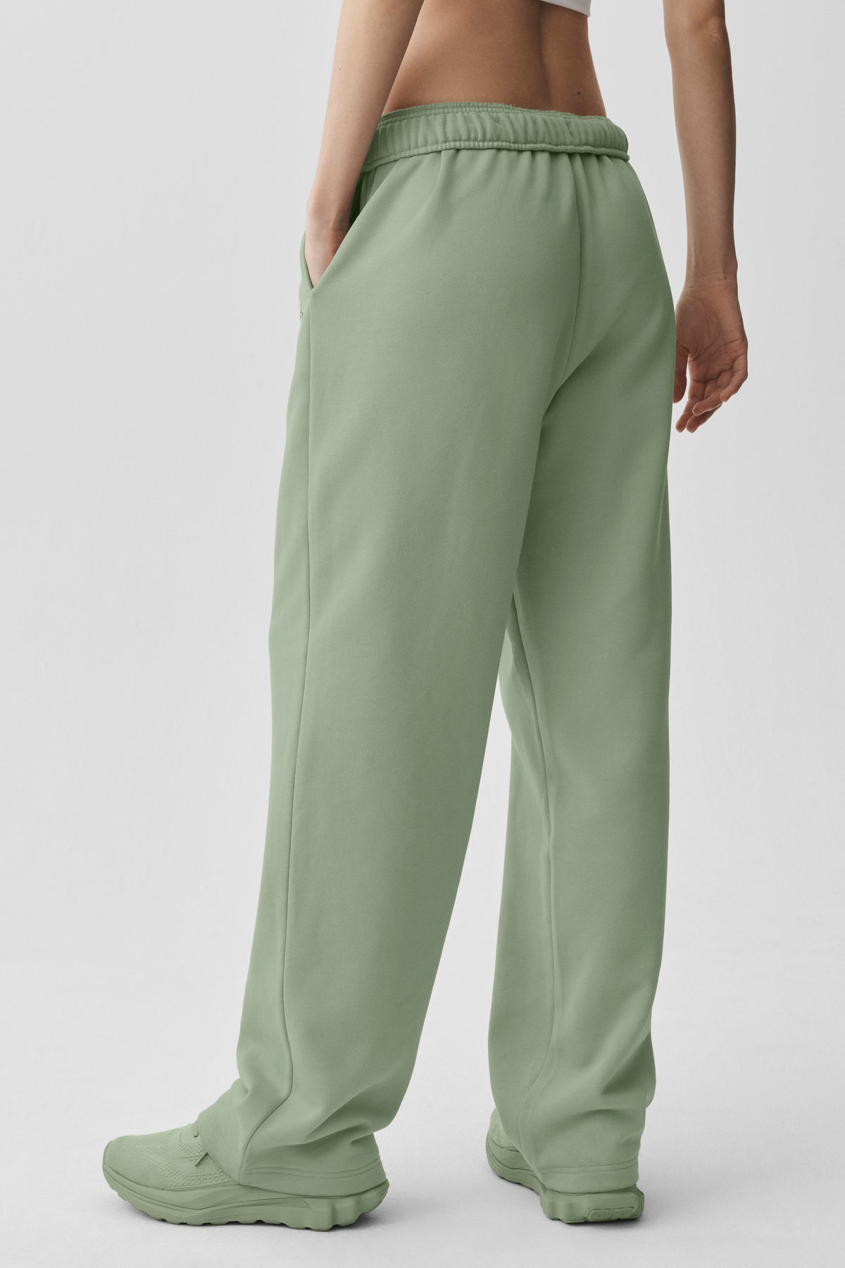 Accolade Straight Leg Sweatpant - Dune Grass--4