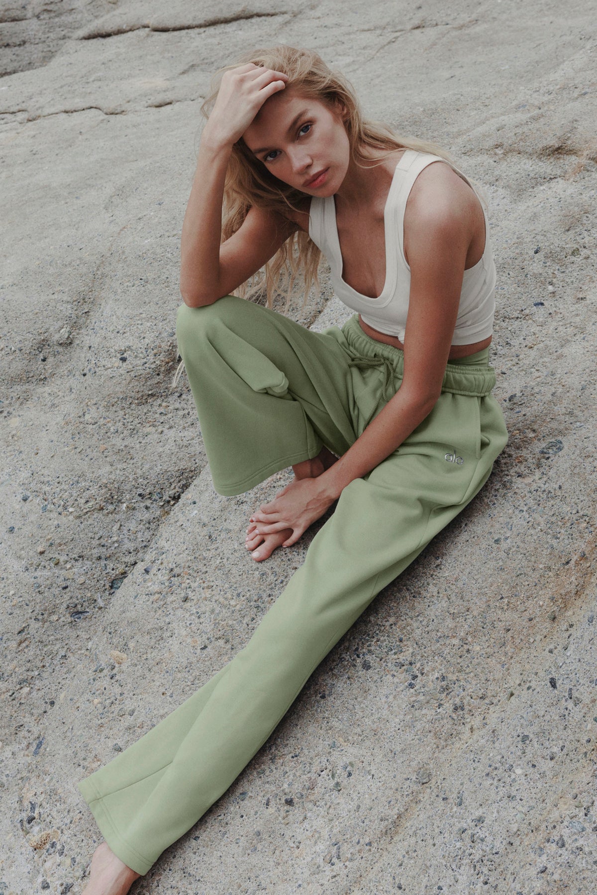Accolade Straight Leg Sweatpant - Dune Grass--0