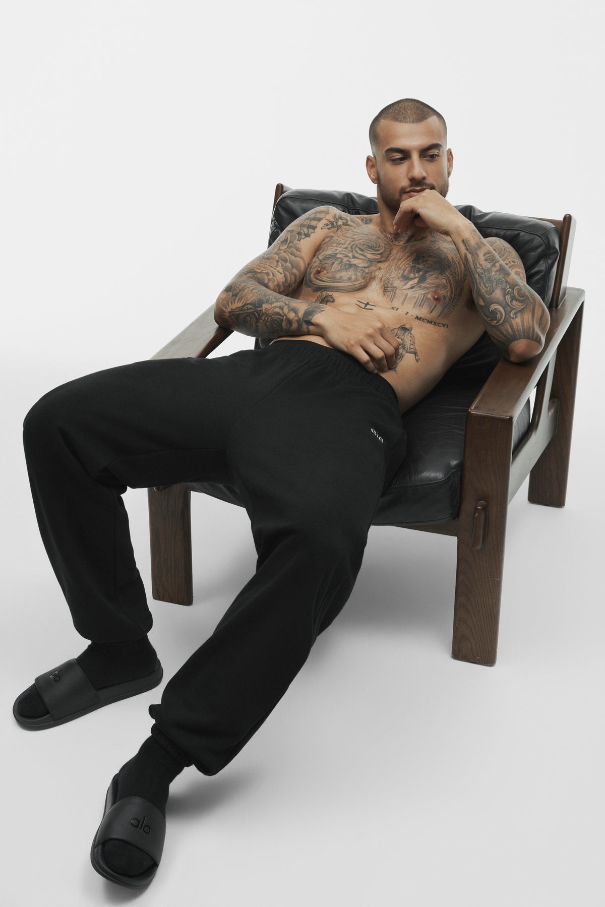 Accolade Sweatpant - Black--3