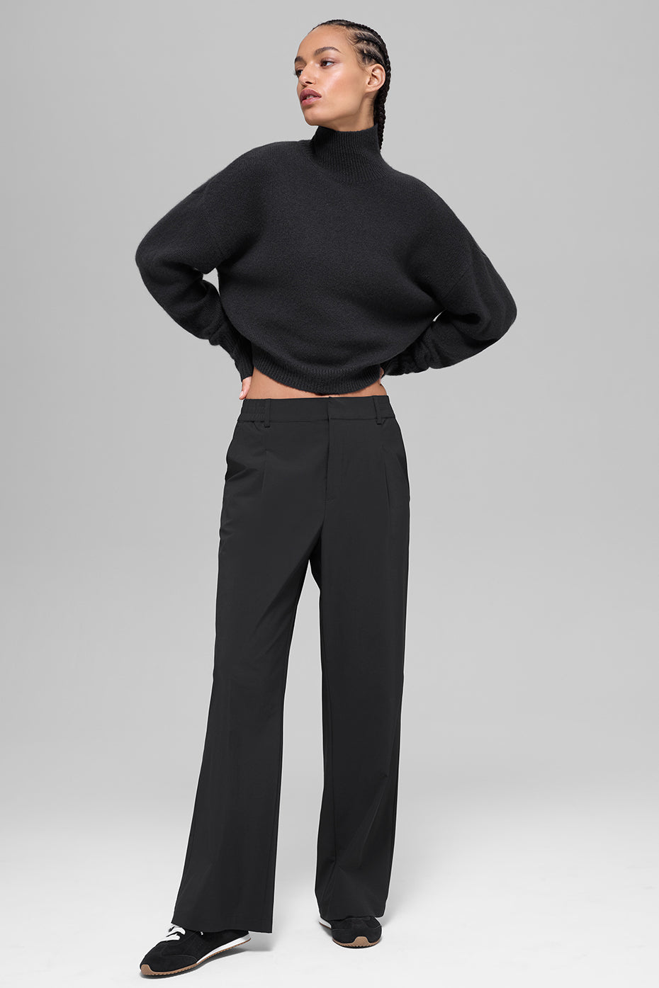Wool Cashmere Cropped New Class Turtleneck Sweater - Black--5