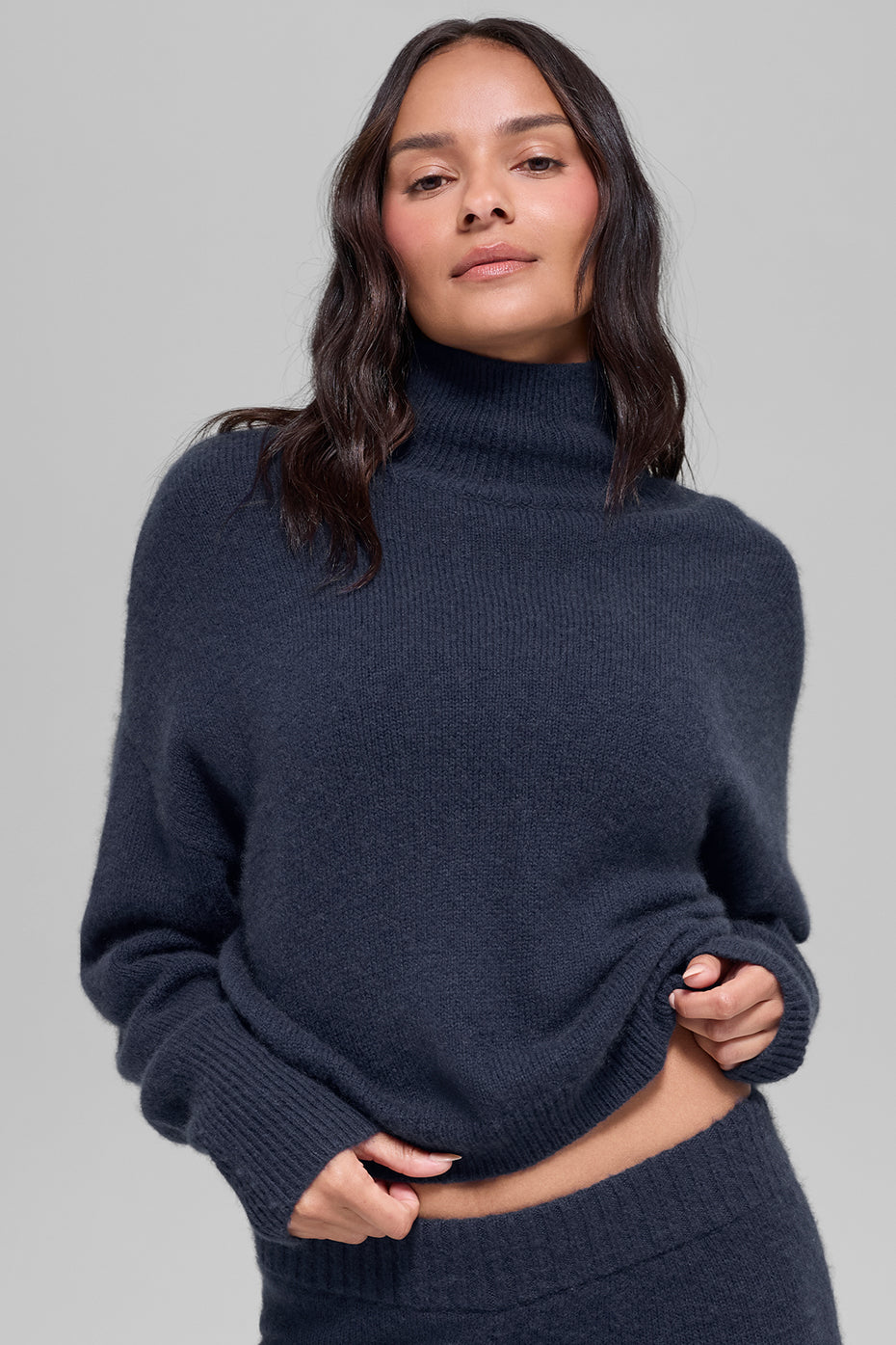Wool Cashmere Cropped New Class Turtleneck Sweater - Navy--0