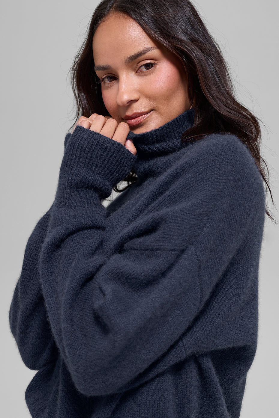 Wool Cashmere Cropped New Class Turtleneck Sweater - Navy--1