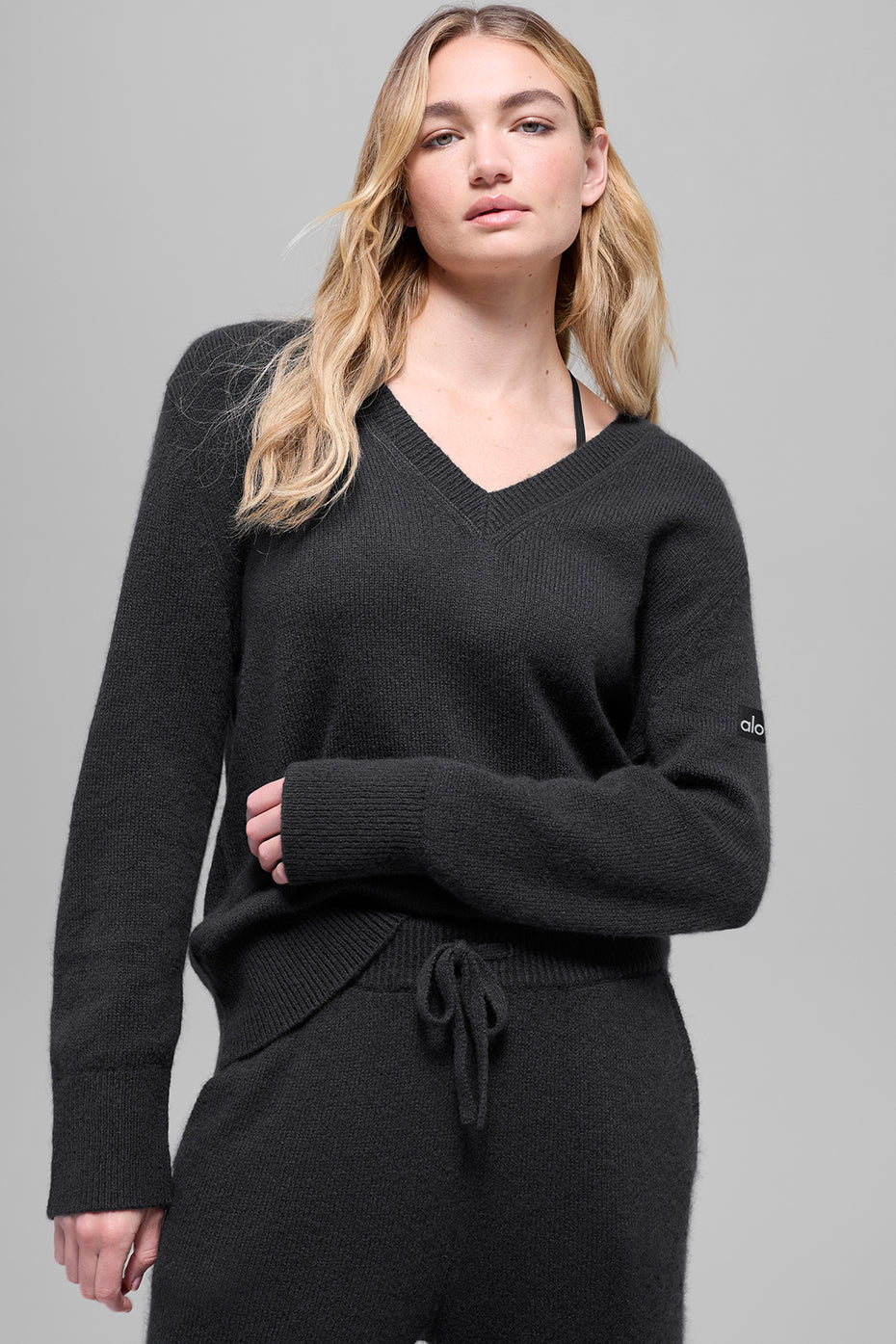 Wool Cashmere New Class Oversized V-Neck Sweater - Black--0