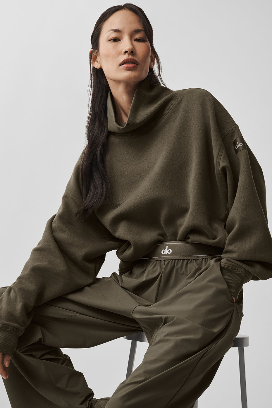 Hazy Mock Neck Pullover - Olive Tree--0