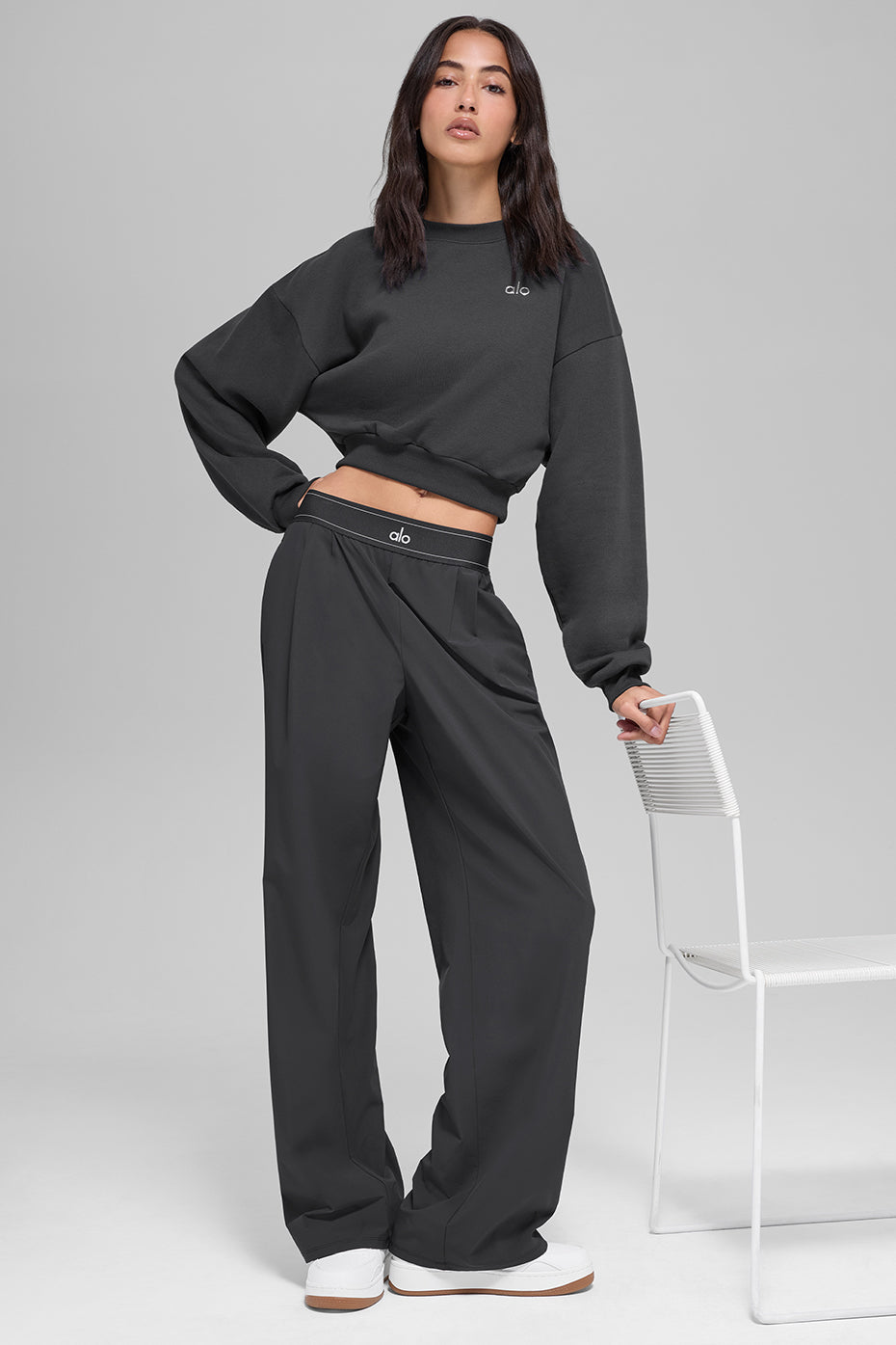 Cropped Accolade Crewneck - Anthracite--4
