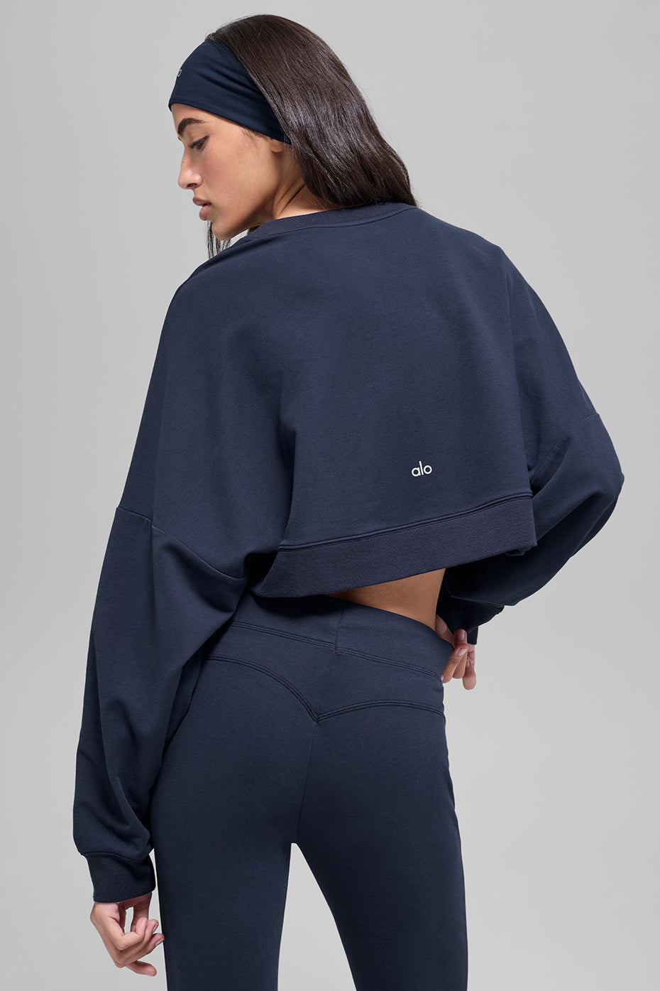 Cropped Sway Crew Neck Pullover - Navy--2