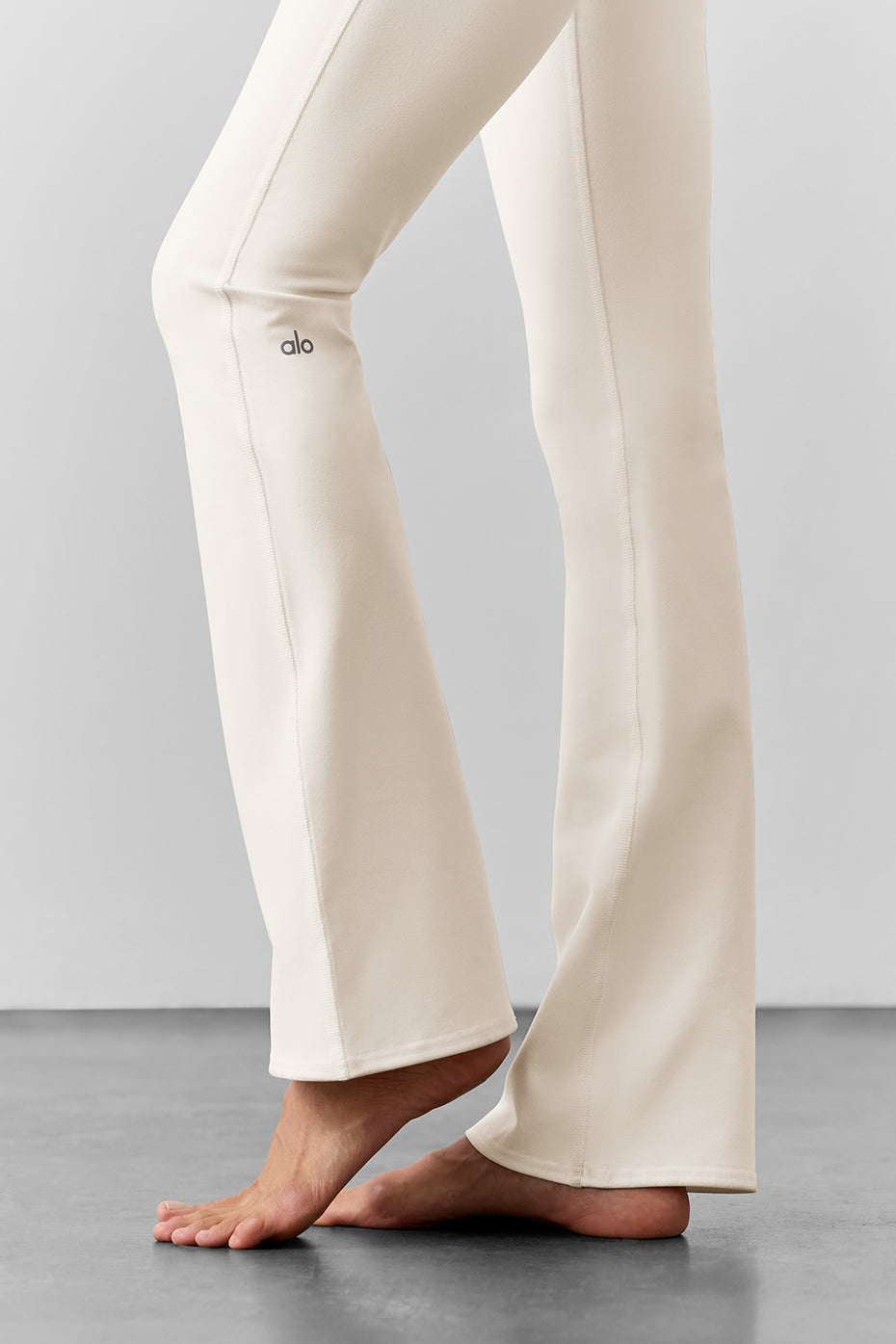 Airbrush High-Waist Bootcut Legging (Regular) - Ivory--4