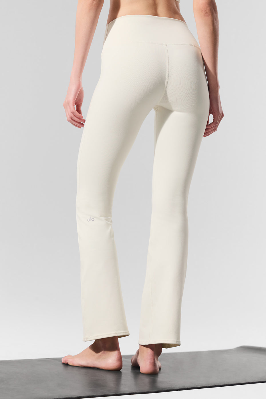 Airbrush High-Waist Bootcut Legging (Short) - Ivory--2