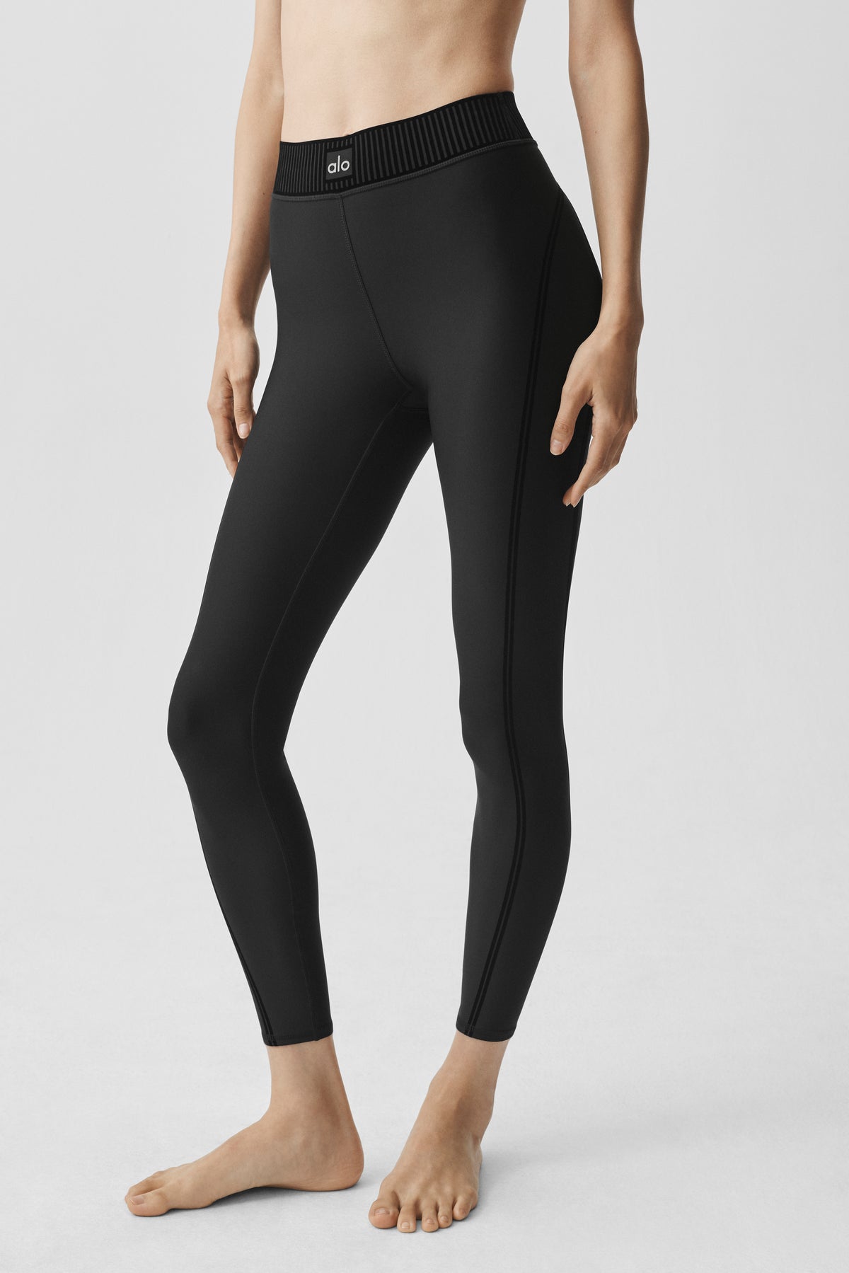 Airlift High-Waist 7/8 Line Up Legging - Black--2