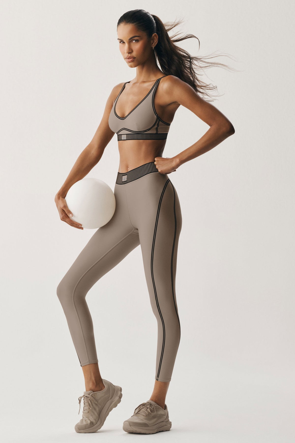 Airlift High-Waist 7/8 Line Up Legging - Gravel--0
