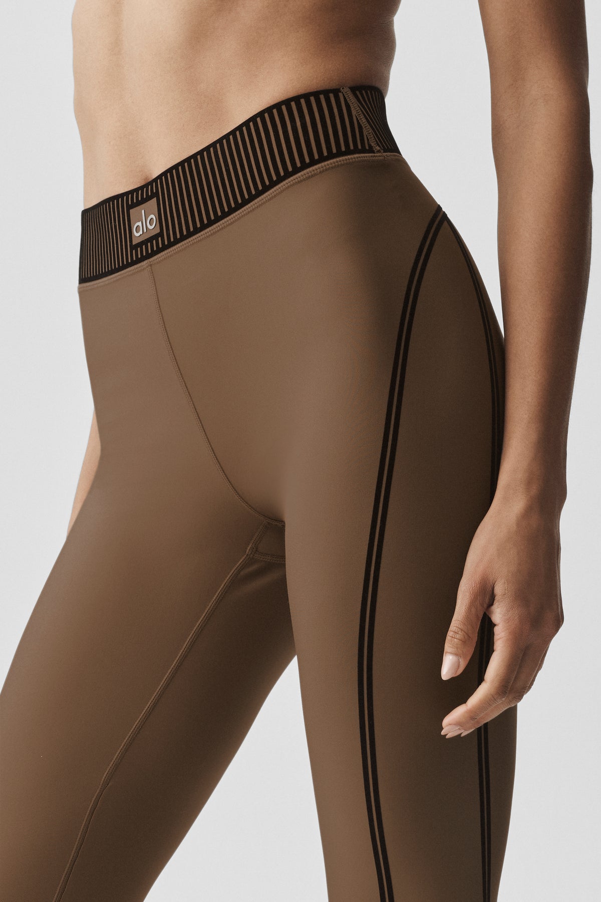 Airlift High-Waist 7/8 Line Up Legging - Java Brown--3