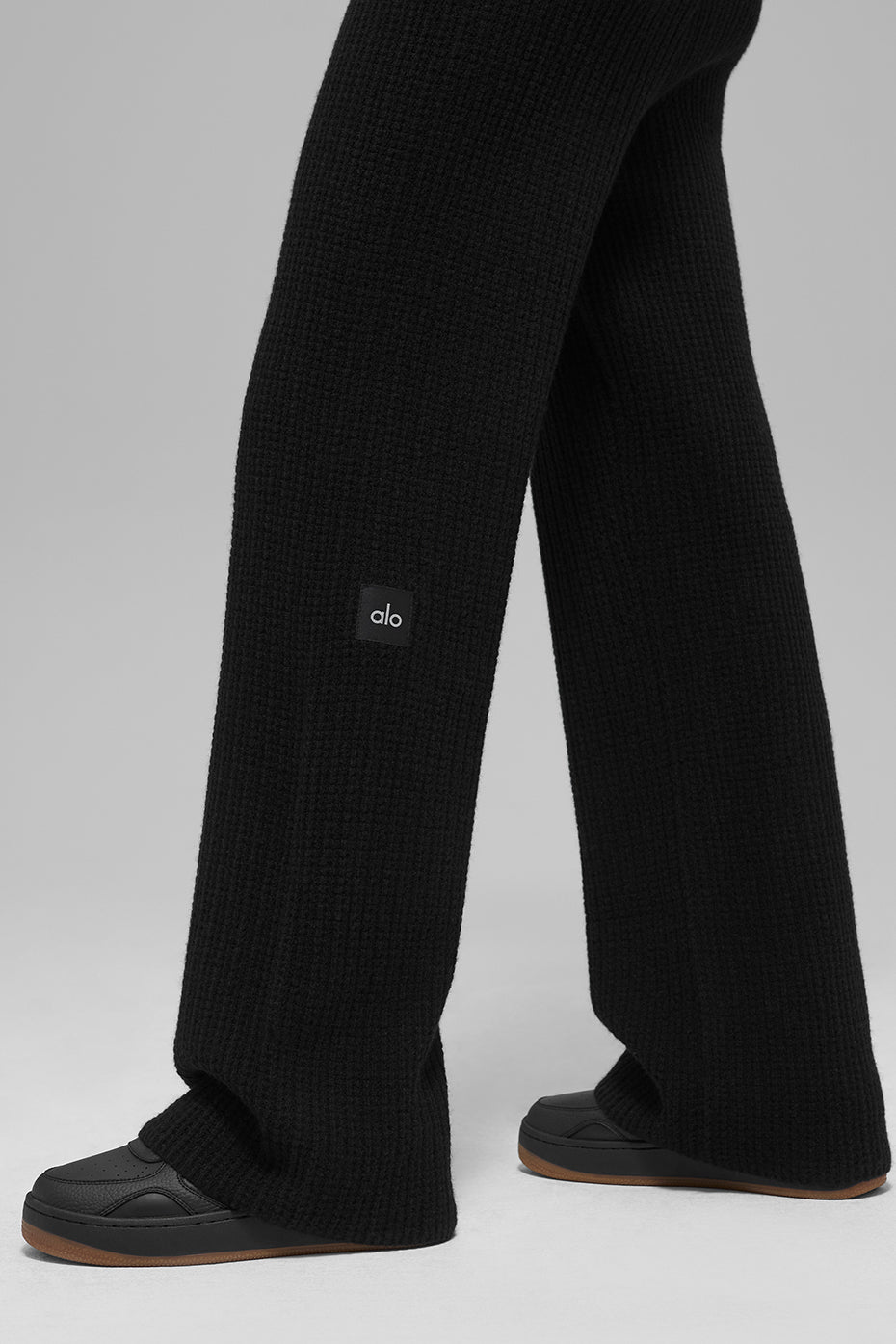 Cashmere High-Waist Plush Waffle Pant - Black--3