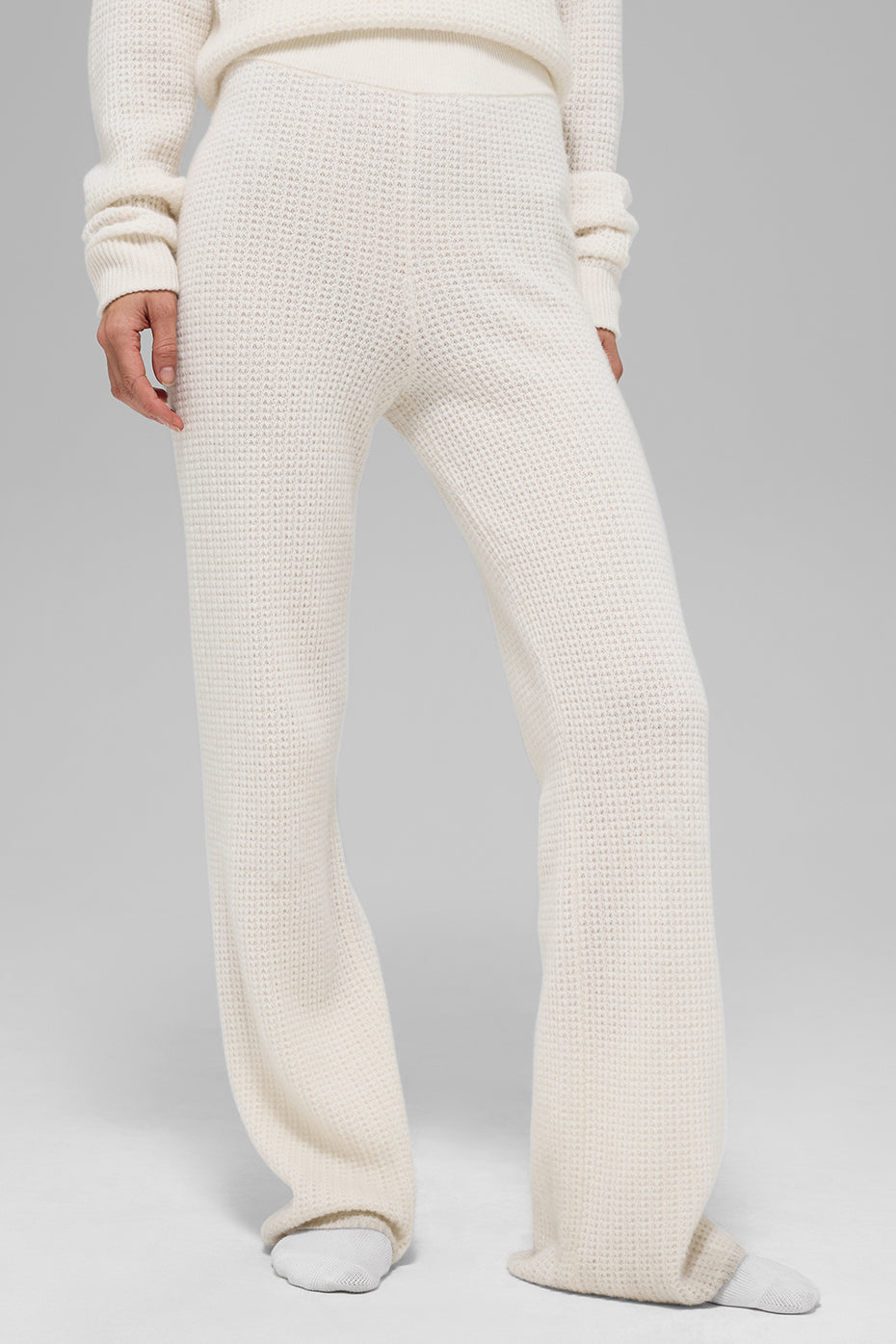 Cashmere High-Waist Plush Waffle Pant - Ivory--0
