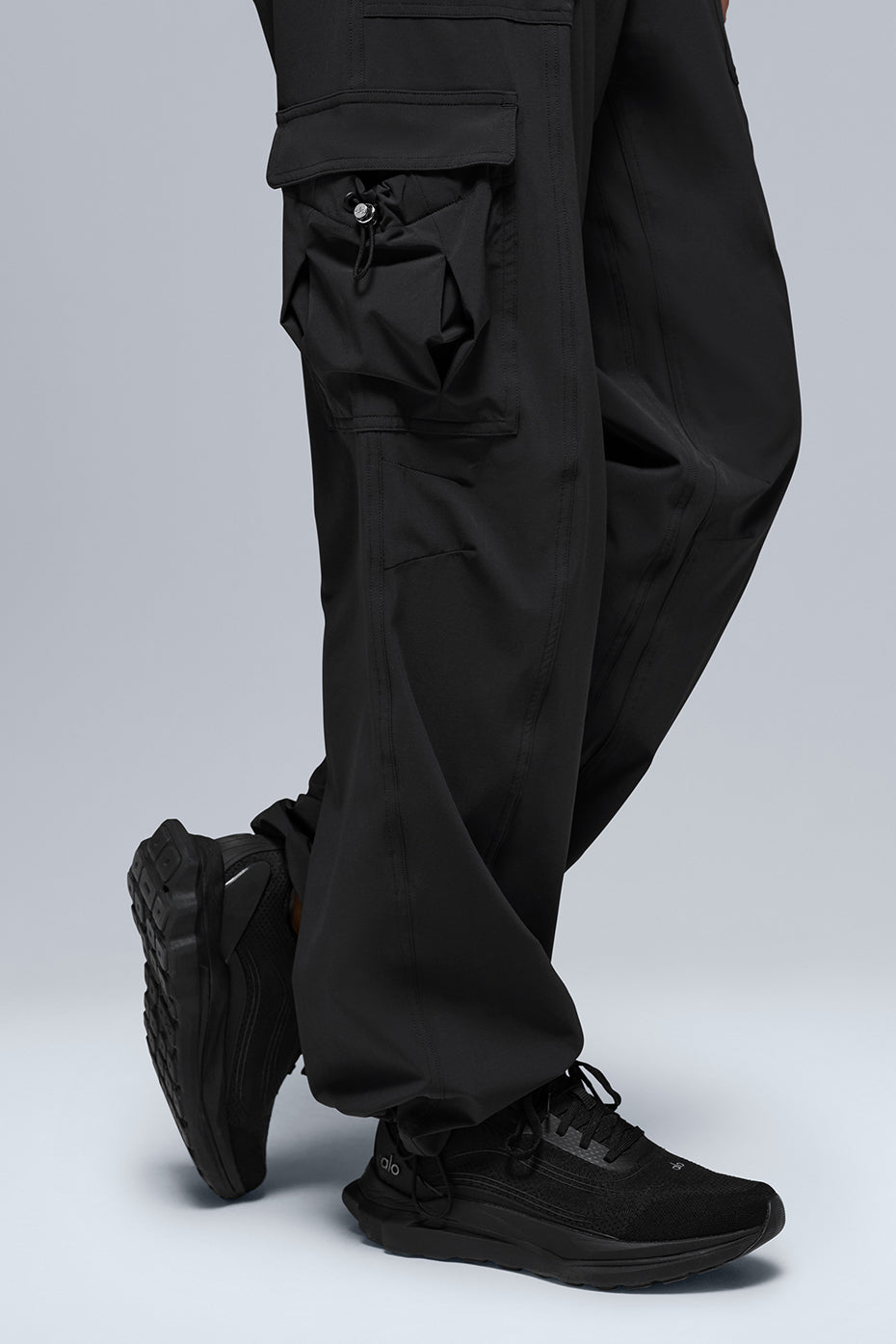 Low Rise Megastar Cargo Pant - Black--3