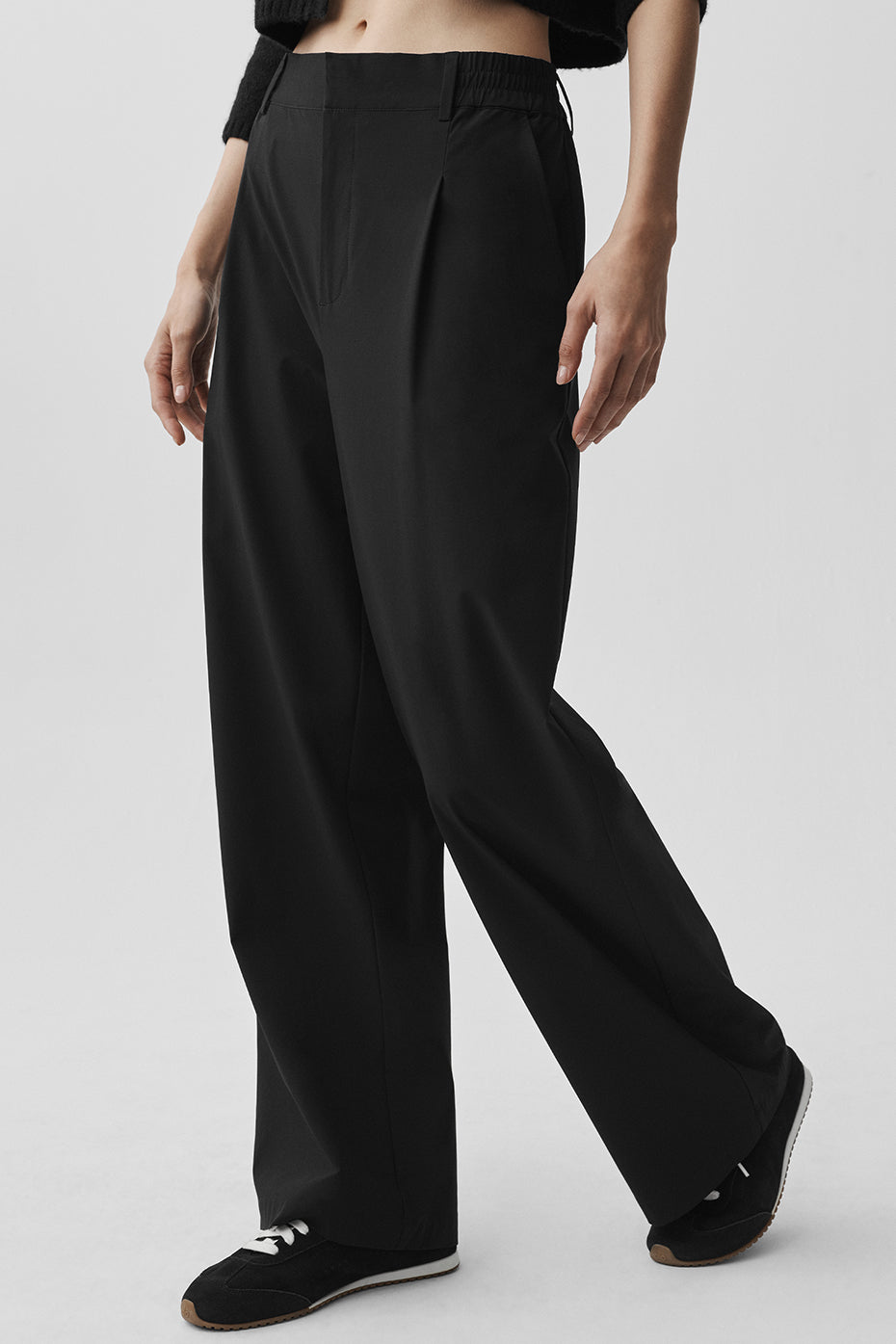 High-Waist Pursuit Trouser (Regular) - Black--2
