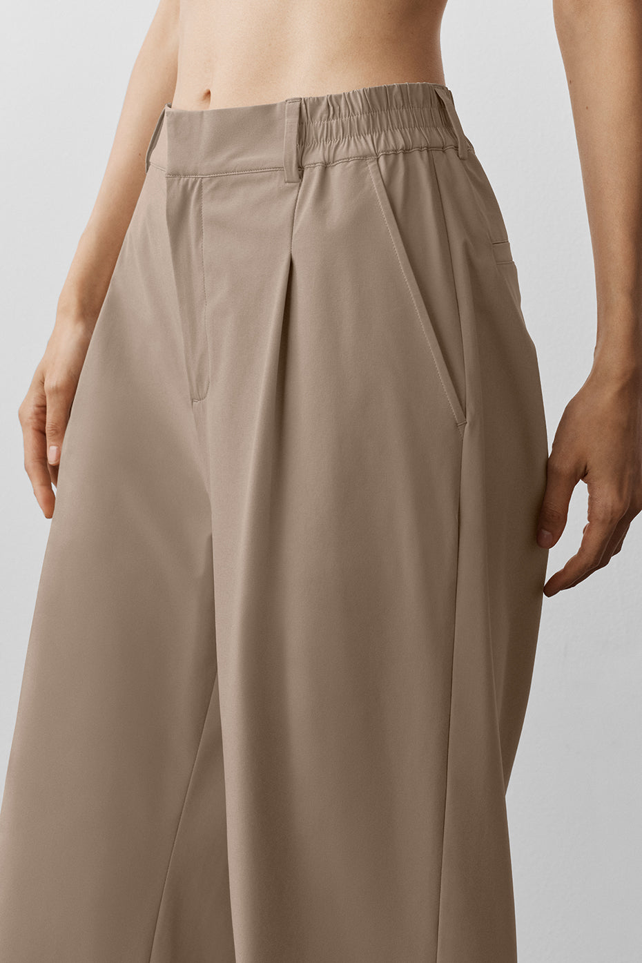 High-Waist Pursuit Trouser (Regular) - Gravel--2