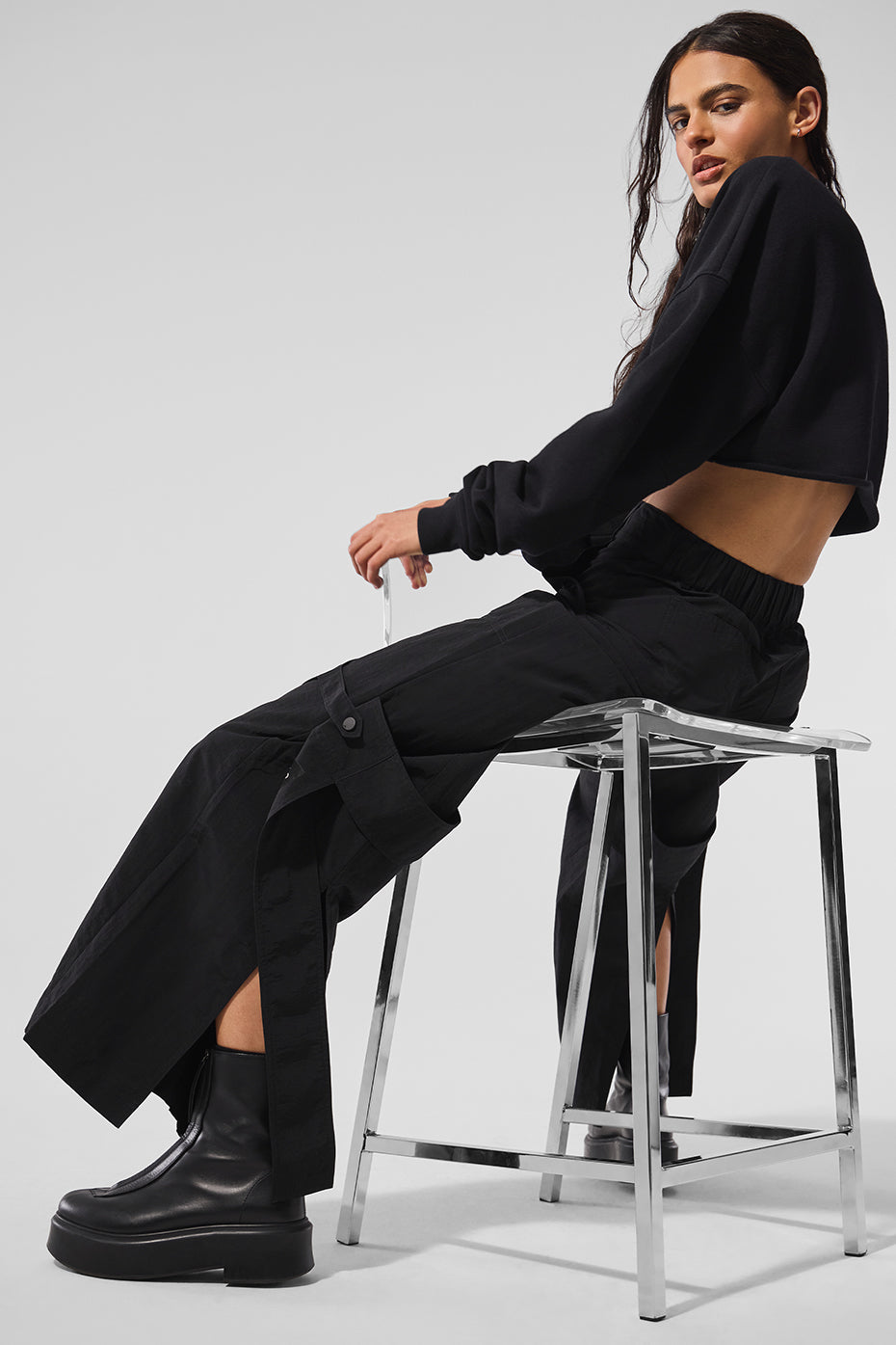 High-Waist Voyager Trouser - Black--3