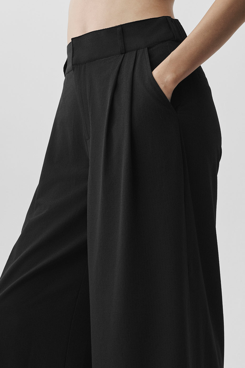 High-Waist Dreamscape Trouser (Regular) - Black--2