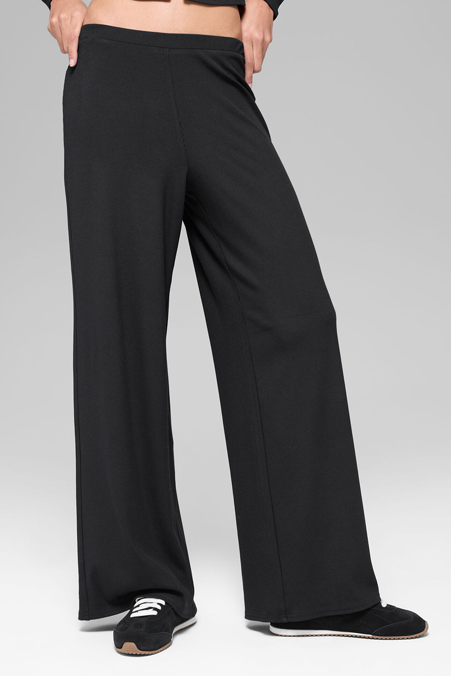 Mid-Rise Dreamlight Straight Pant - Black--2