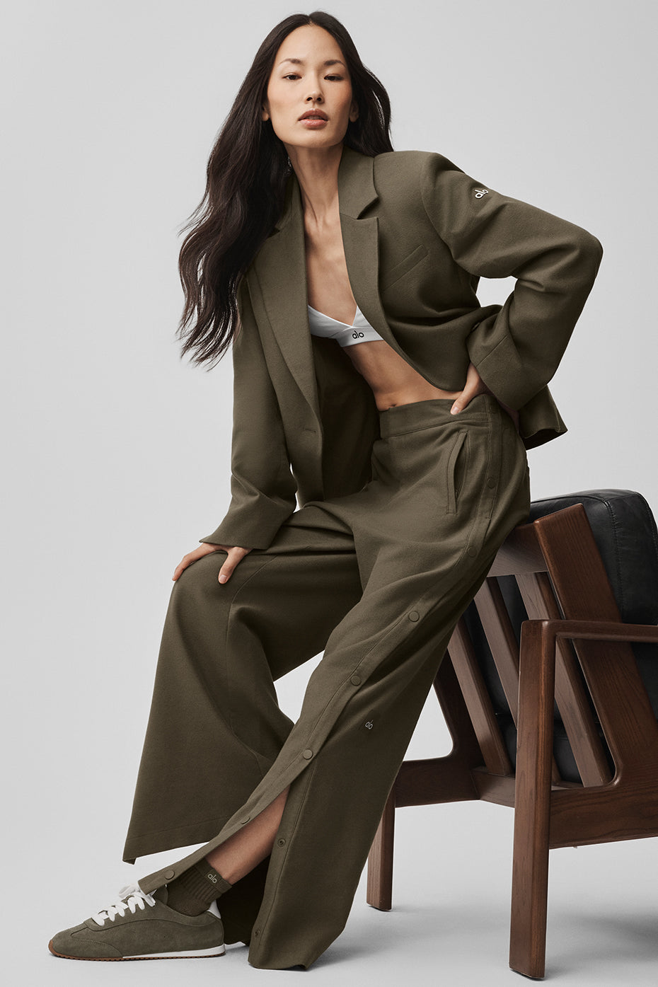 Mid-Rise Cosmopolitan Snap Pant - Olive Tree--0