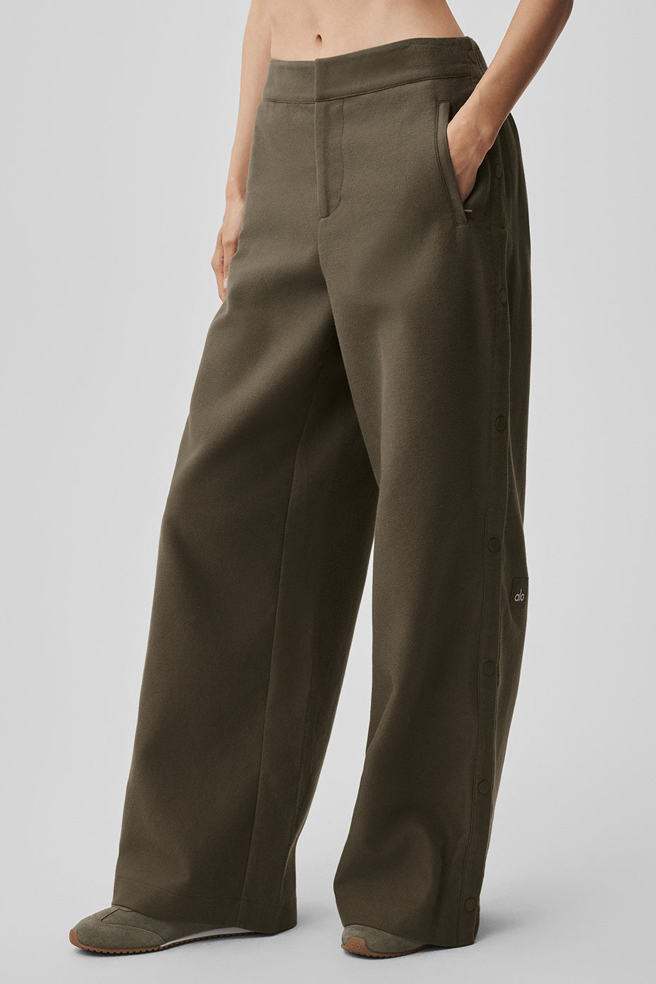Mid-Rise Cosmopolitan Snap Pant - Olive Tree--1